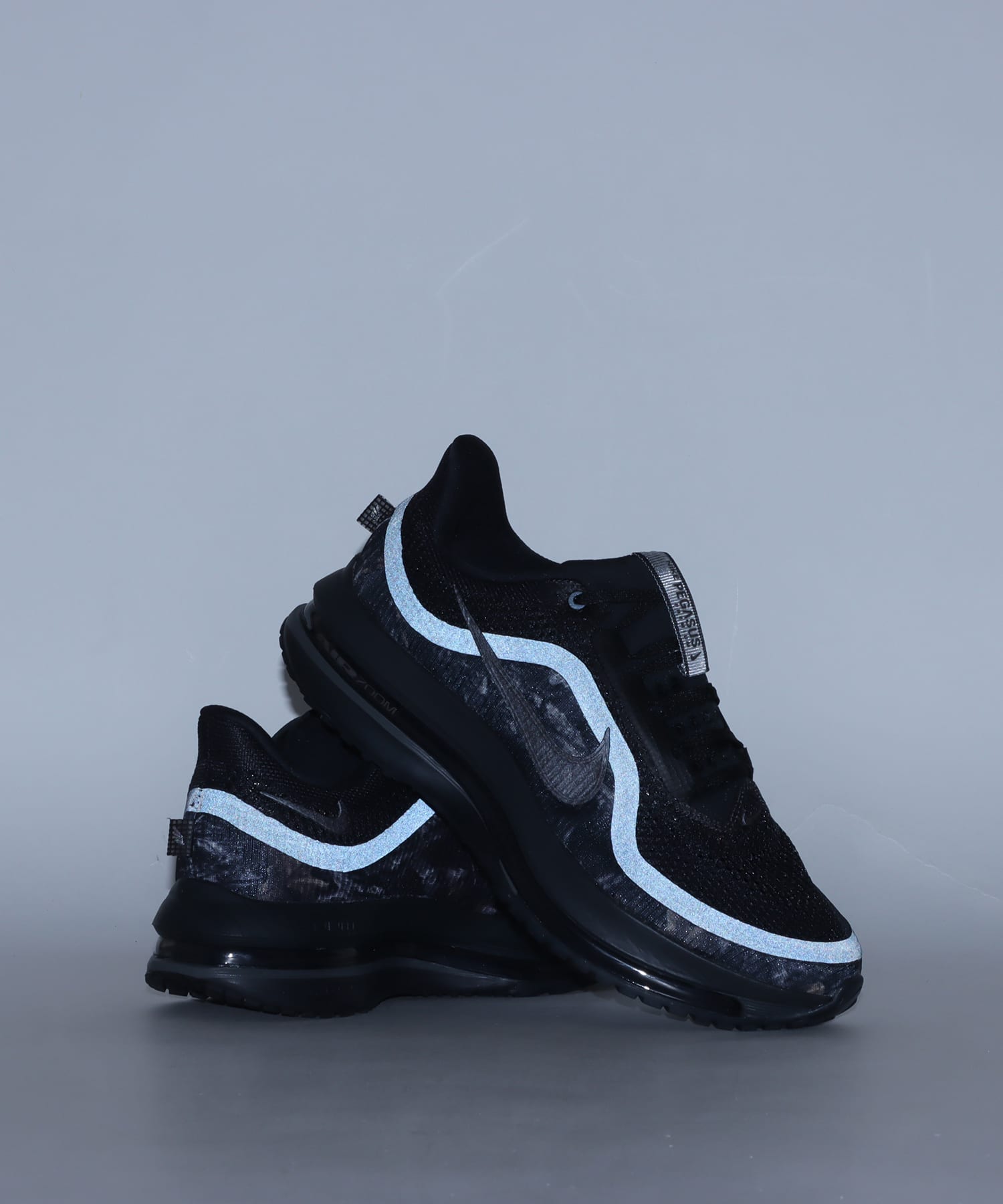 NIKE PEGASUS PREMIUM CM OFF NOIR/MTLC DARK GREY-BLACK-IRON GREYの画像