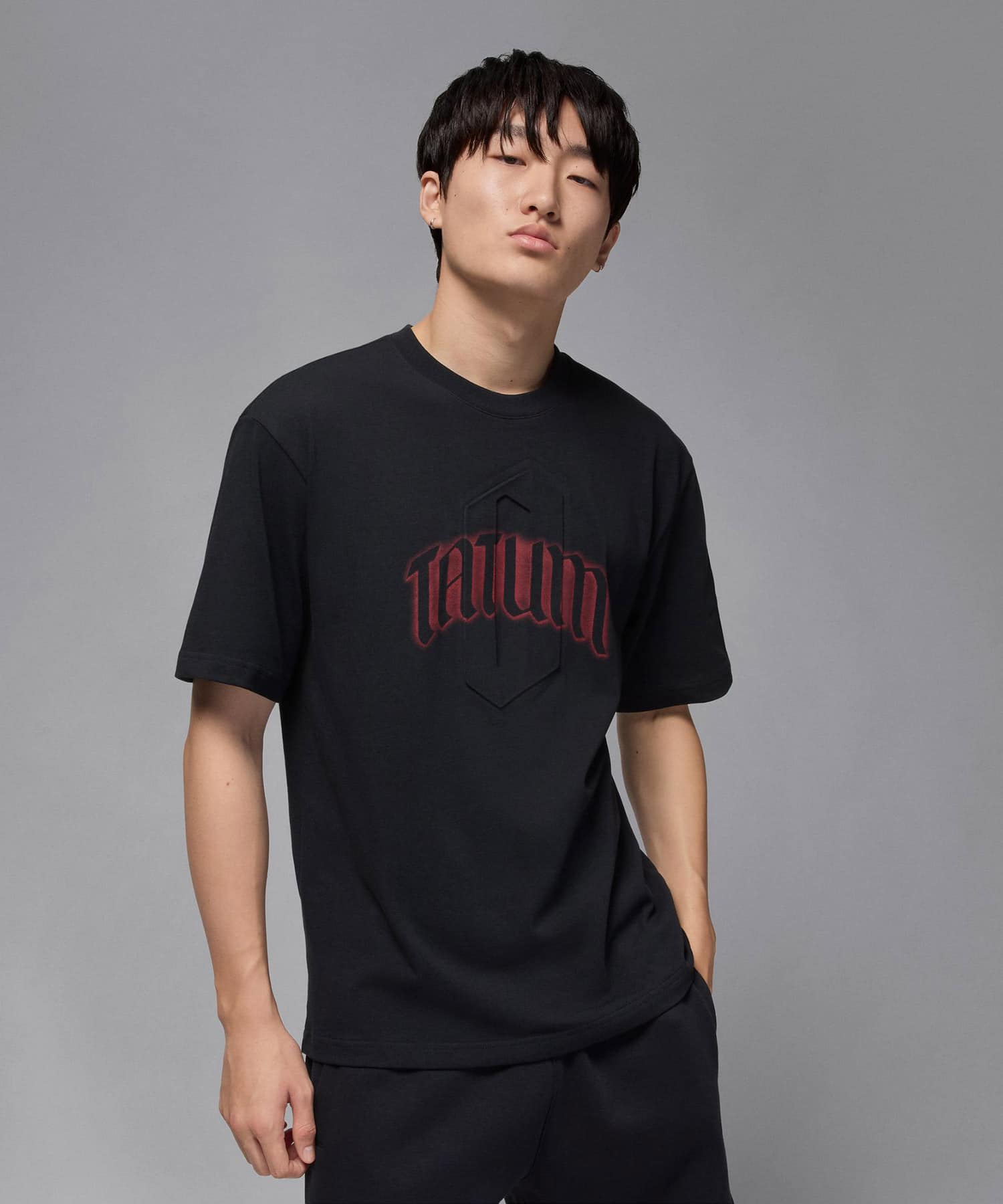 JORDAN BRAND M J GFX SS CREW JT BLACK/UNIVERSITY REDの画像