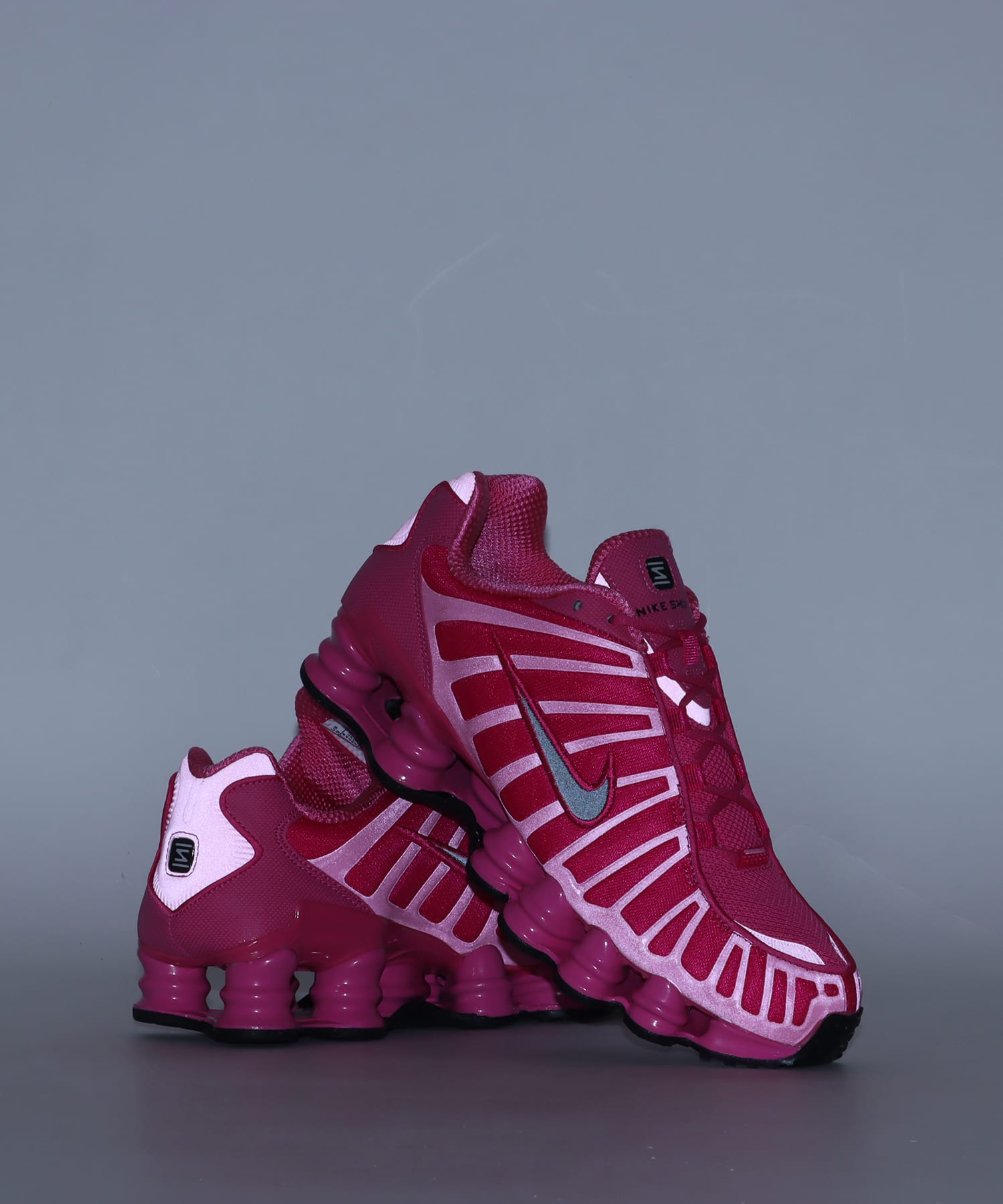 NIKE SHOX TL DESERT PINK/DESERT PINK-BLACKの画像