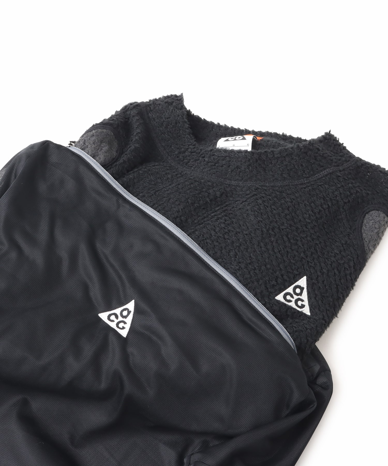 NIKE AS U ACG WOLF LICHEN CAPS CREW BLACKの画像