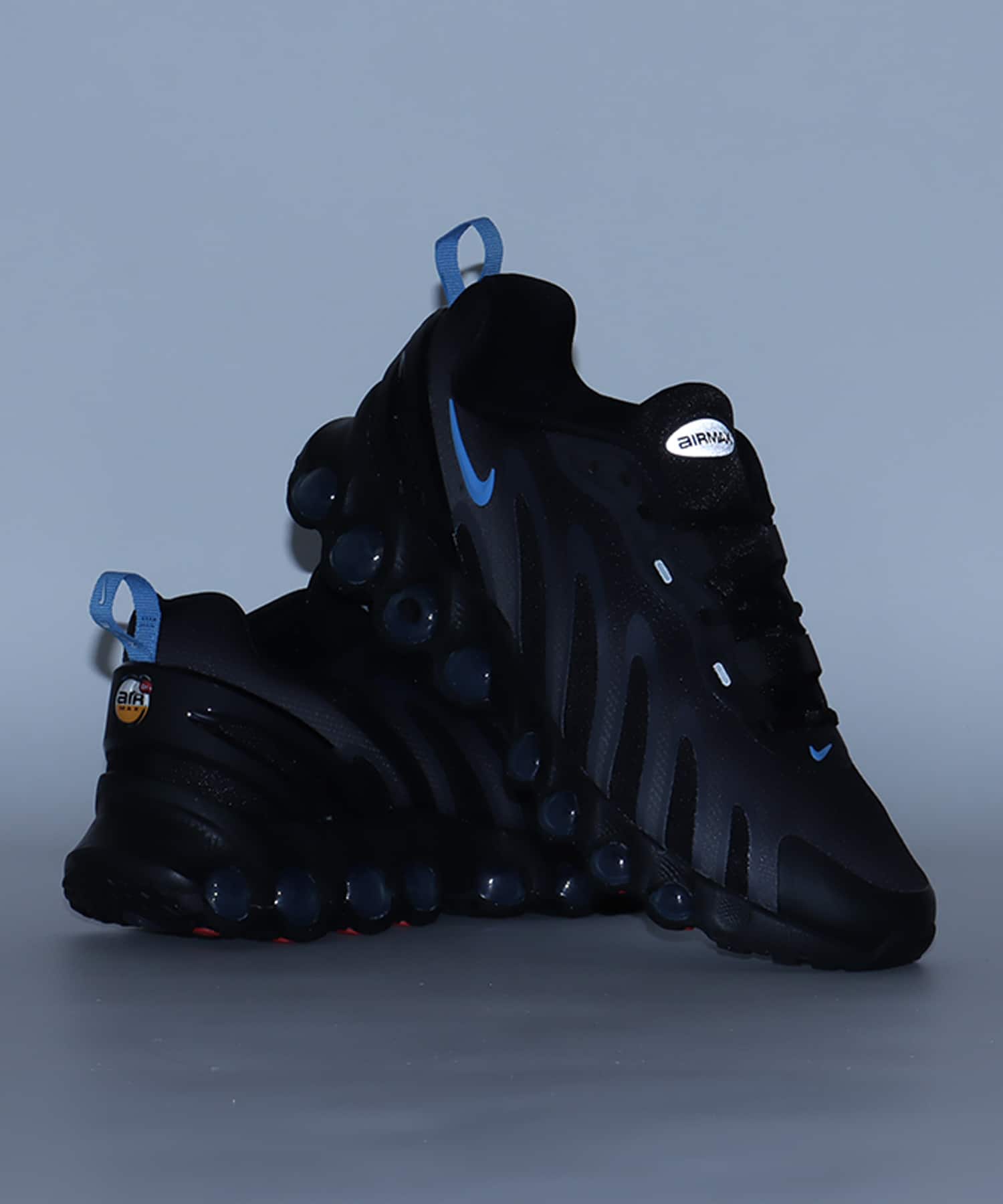 NIKE AIR MAX DN8 BLACK/UNIVERSITY BLUE-COOL GREYの画像