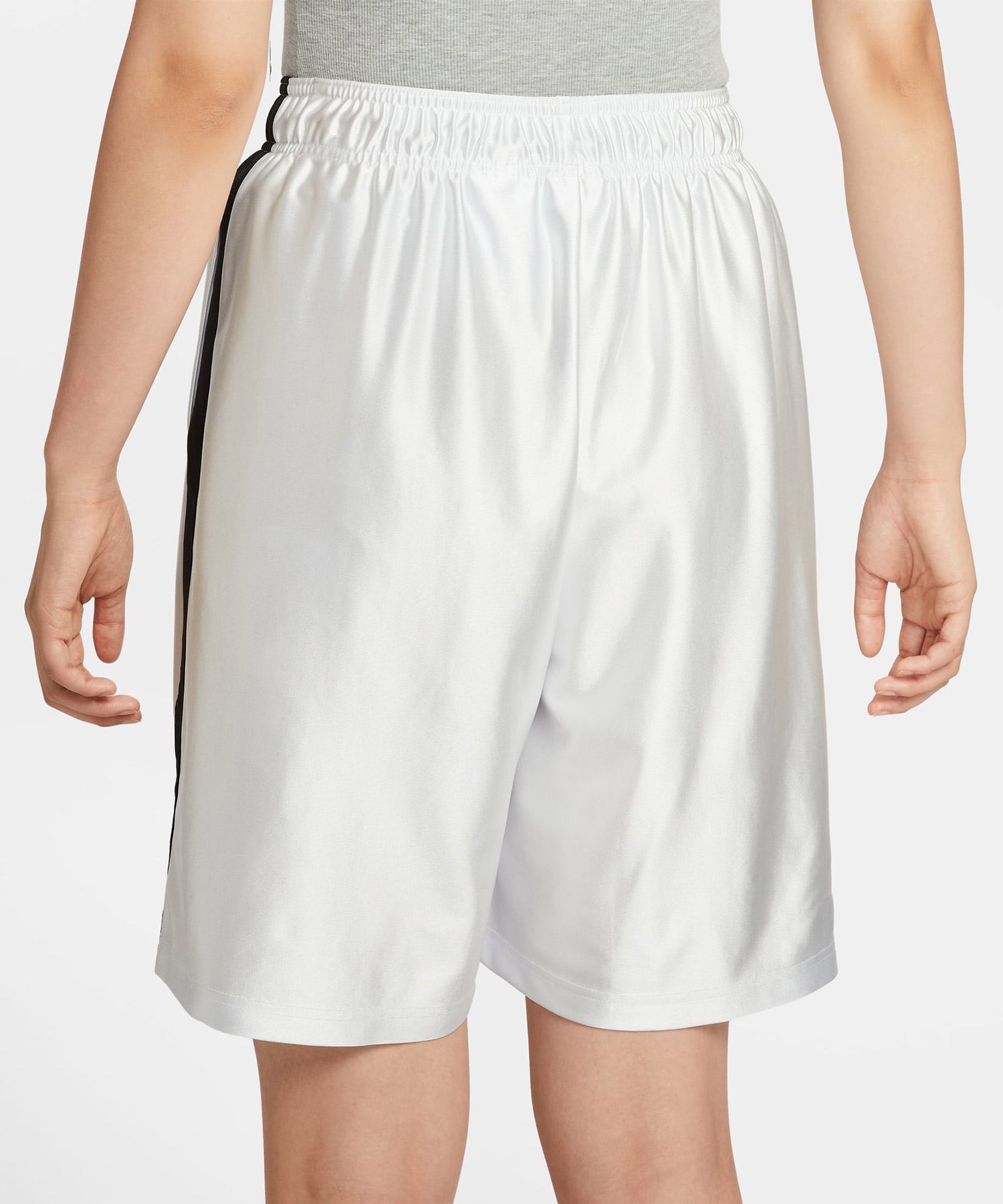 NIKE AS W NSW MESH SHORT GCEL METALLIC SILVERの画像