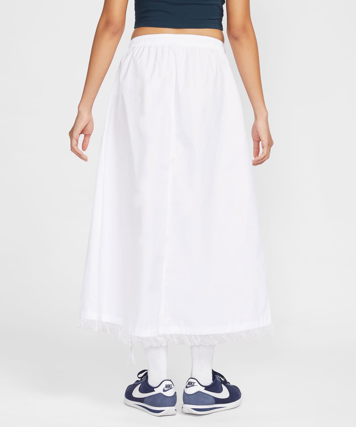 NIKE AS W NSW RCHED WVN SKIRT GCEL WHITEの画像
