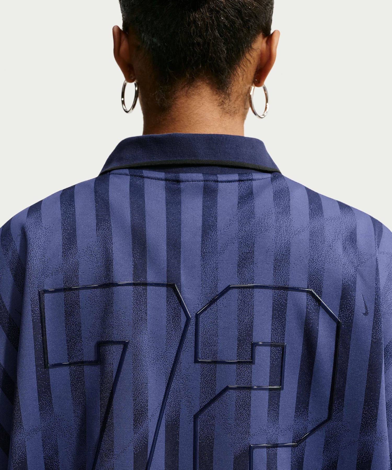 NIKE W RNWY JERSEY TOP BLACKの画像