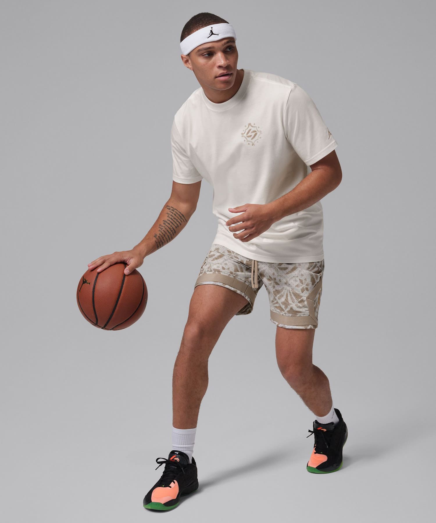 JORDAN BRAND M J SPT SS CREW Luka Doncic IVORYの画像