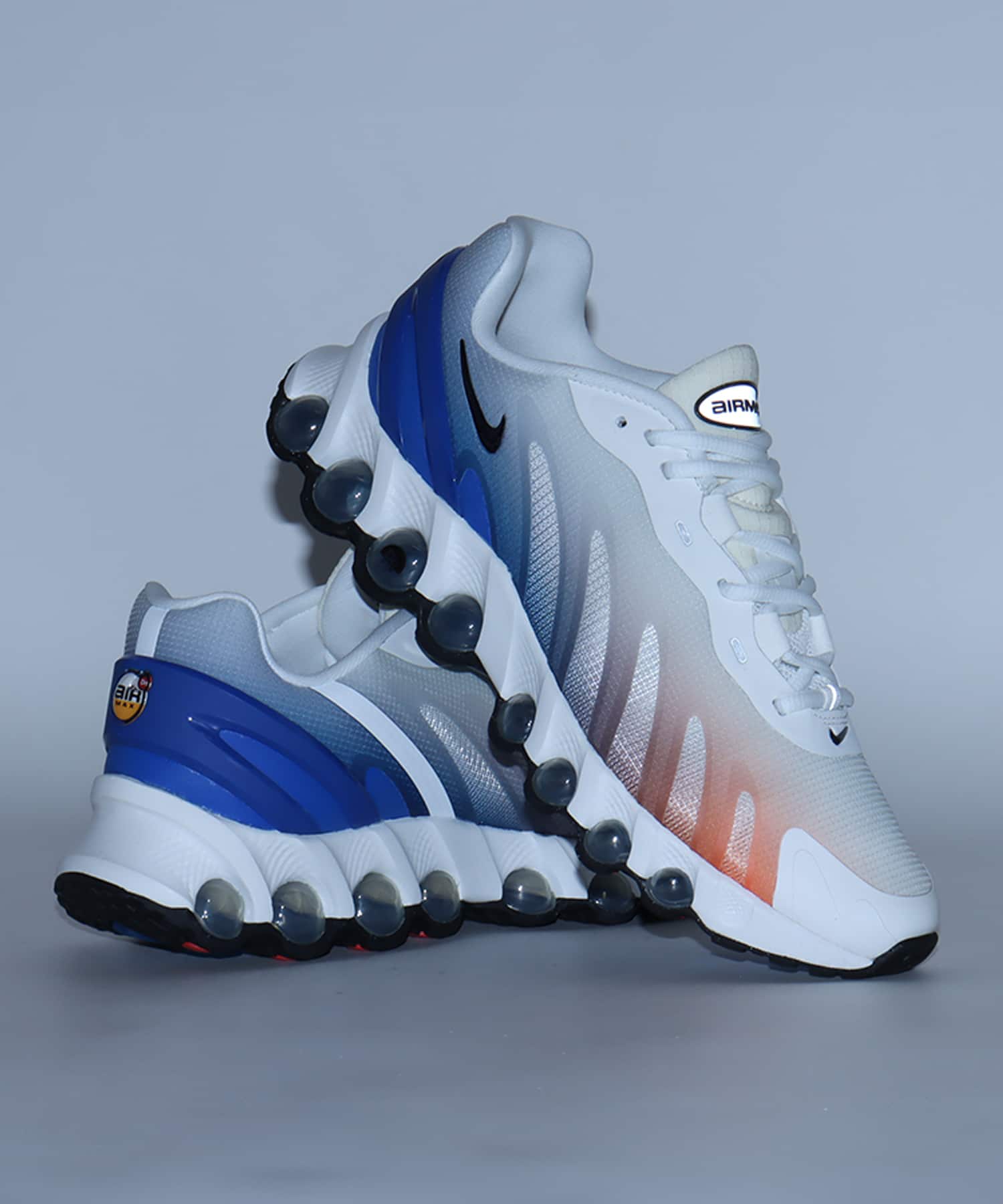 NIKE AIR MAX DN8 SUMMIT WHITE/BLACK-SAFETY ORANGEの画像
