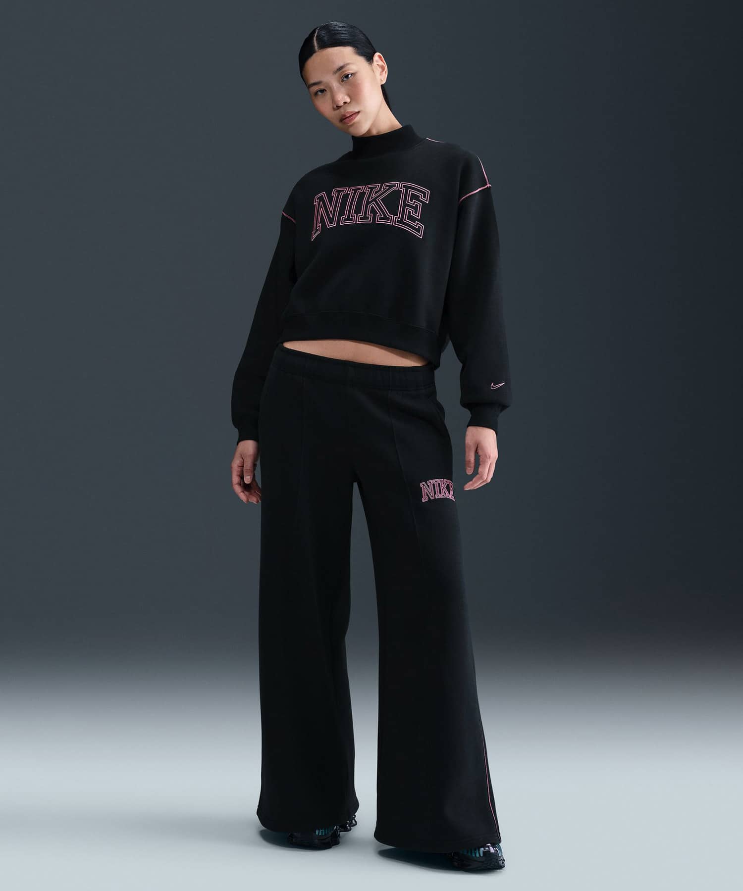 NIKE AS W NSW PHNX FLC LOGO MOCK NE BLACKの画像