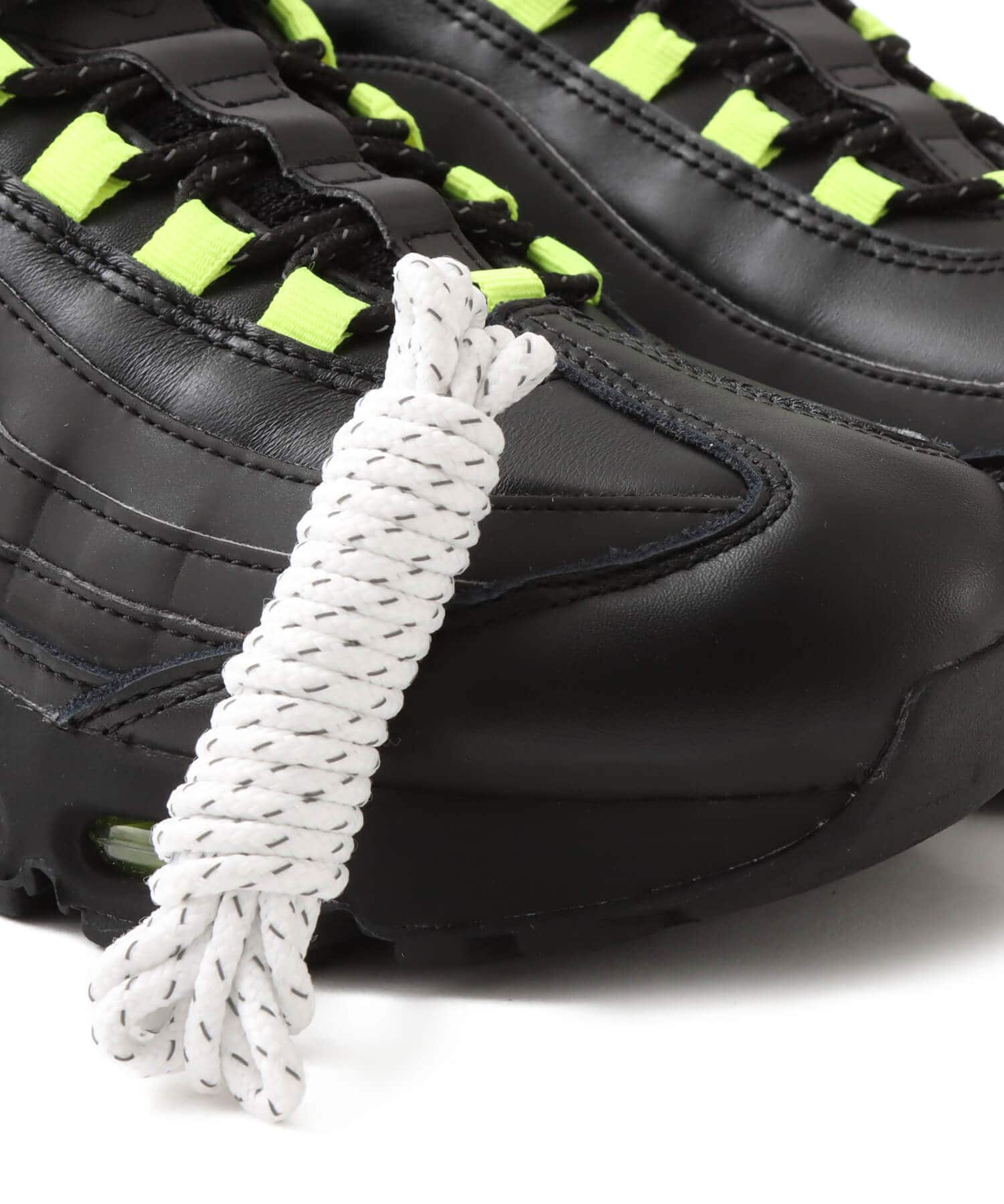 NIKE AIR MAX 95 BIG BUBBLE SE BLACK/WHITE-VOLT-FLT GOLDの画像