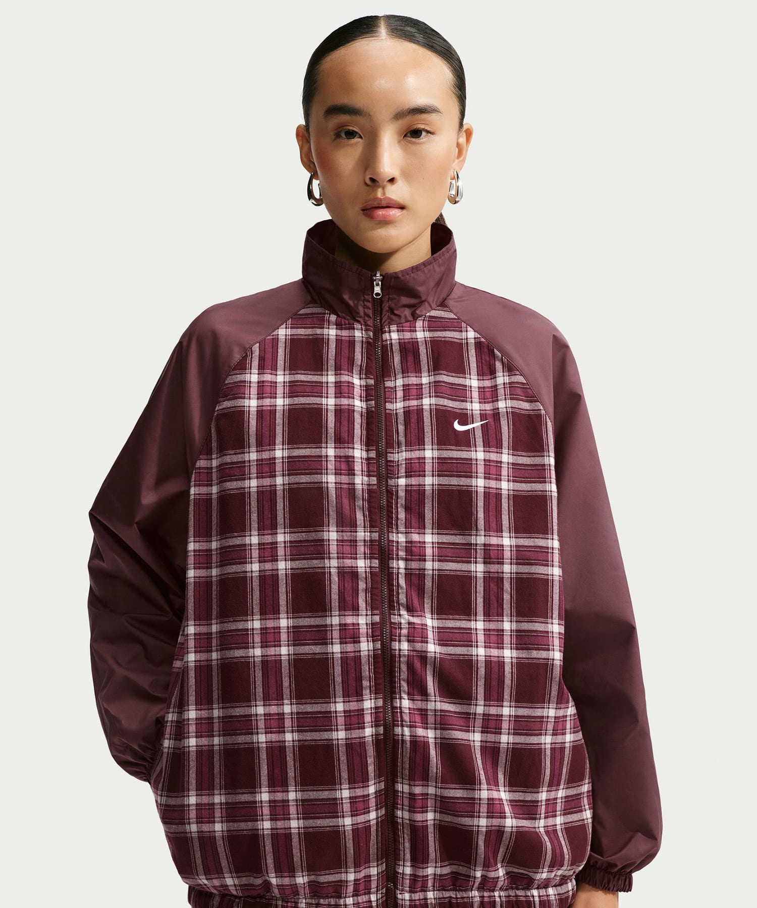 NIKE AS W NK REVERSIBLE PLAID WR JK BROWNの画像