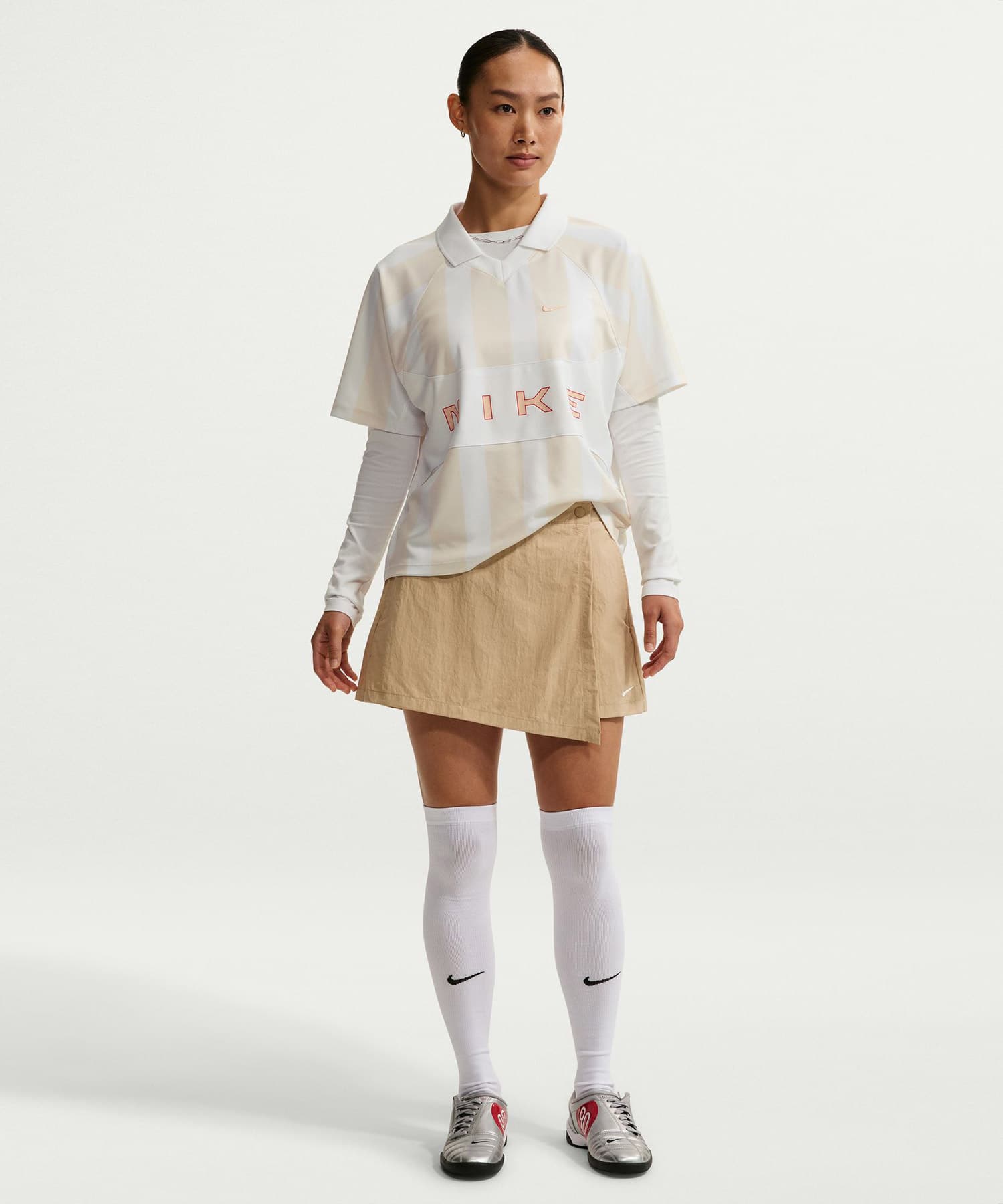 NIKE AS W NSW STREET OS SS STRP JSY CHALK/WHITE/WHITE/(ARCTIC ORANGE)の画像