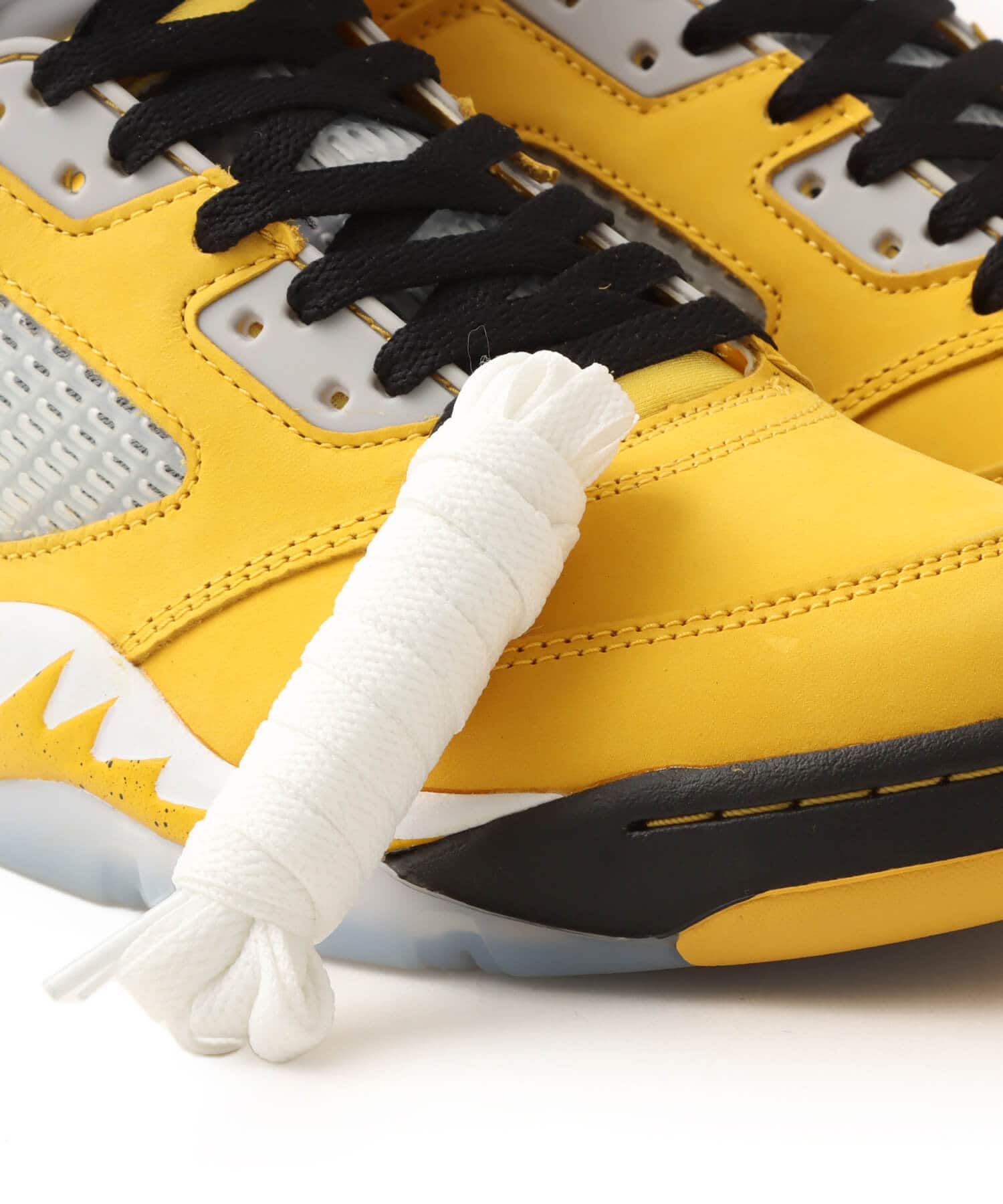 JORDAN BRAND AIR JORDAN 5 RETRO YELLOW/MULTI-COLORの画像