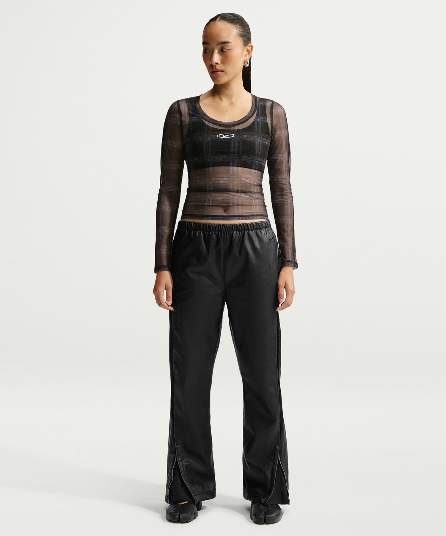 NIKE AS W NK LS BODY BLD MESH PRNT BLACKの画像