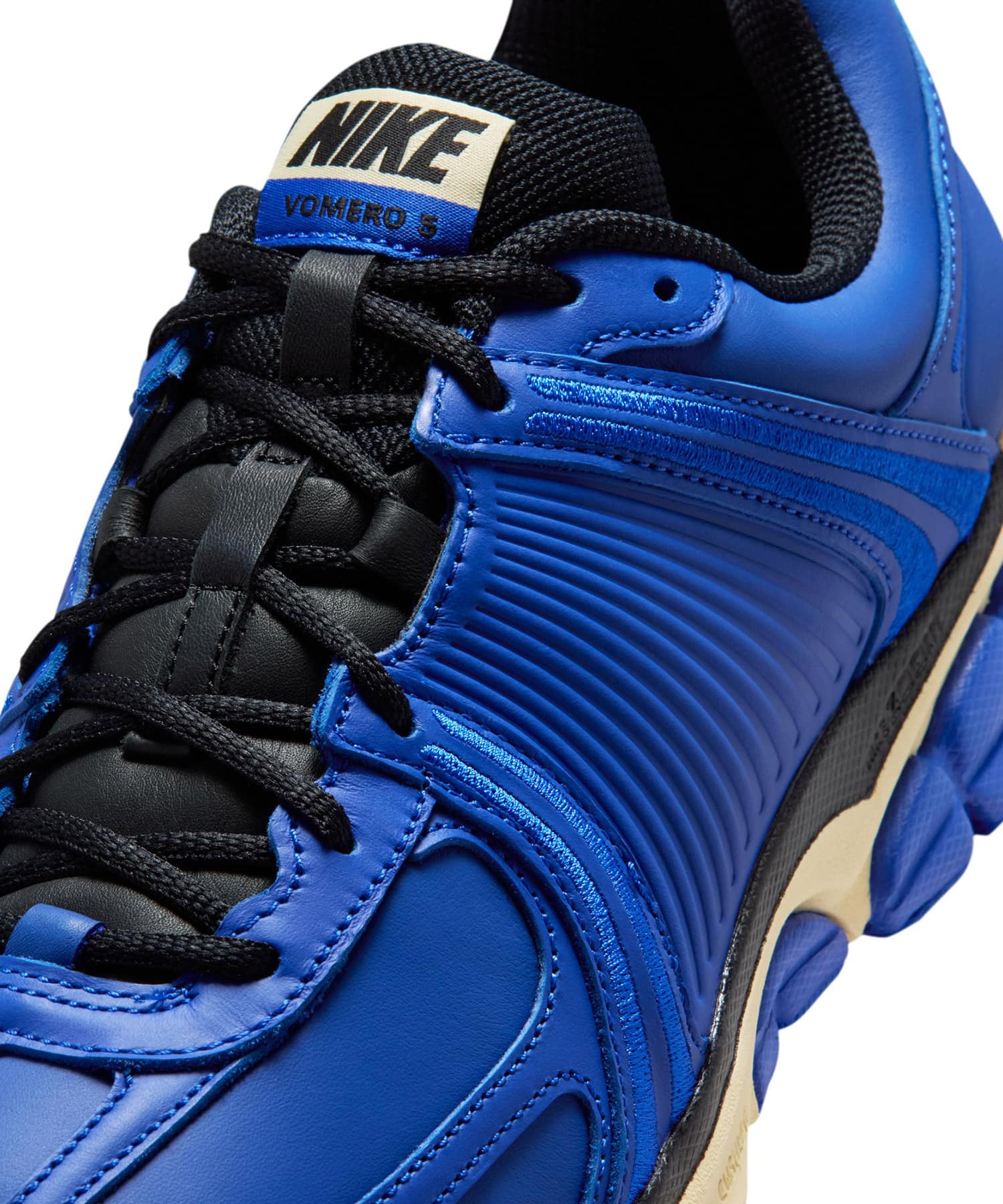NIKE ZOOM VOMERO 5 QS HYPER ROYAL/SAIL-GAME ROYAL-BLACKの画像