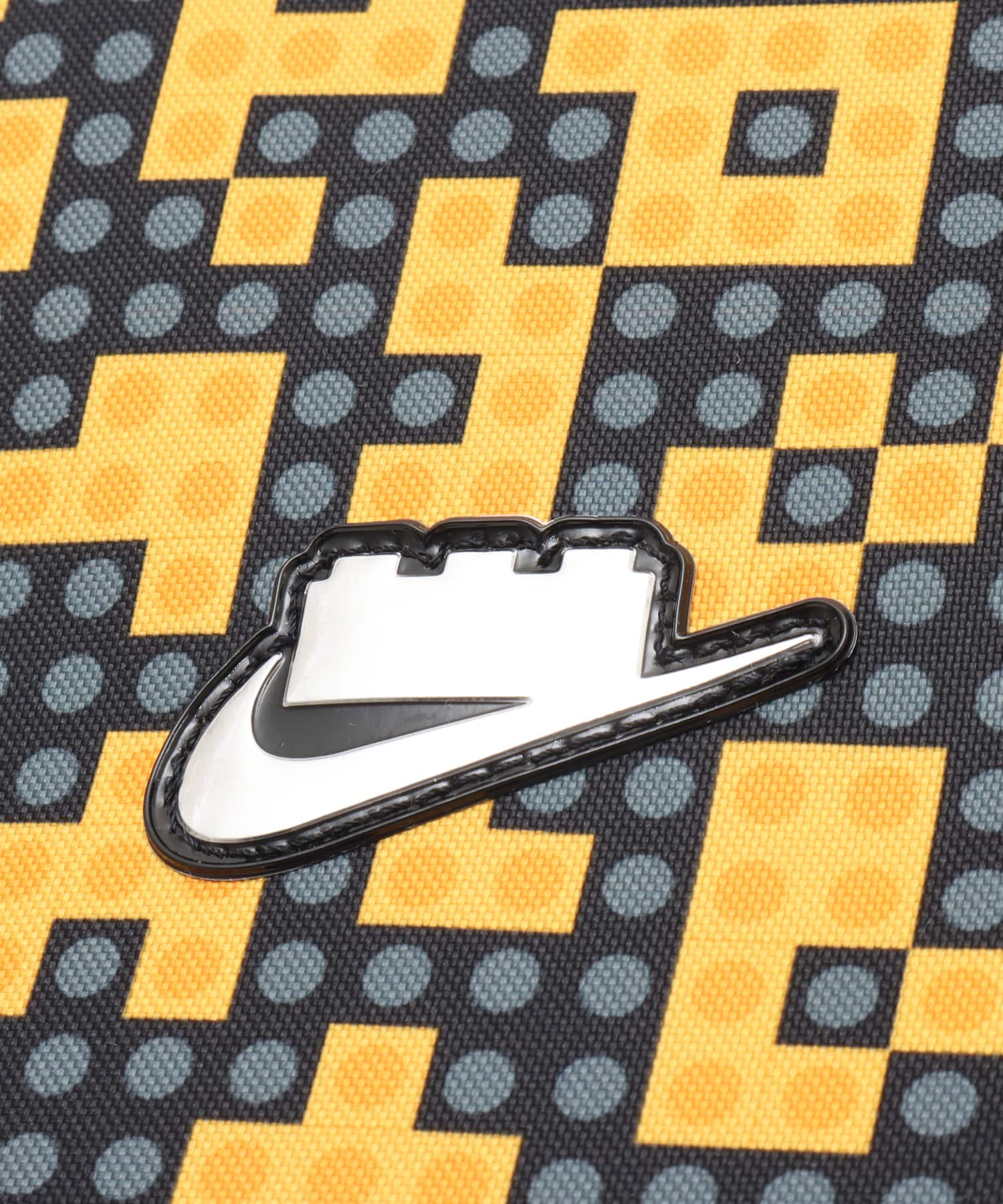 NIKE x LEGOR Collection SHOEBOX BAG UNIVERSITY GOLD/BLACK/(CHROME)の画像