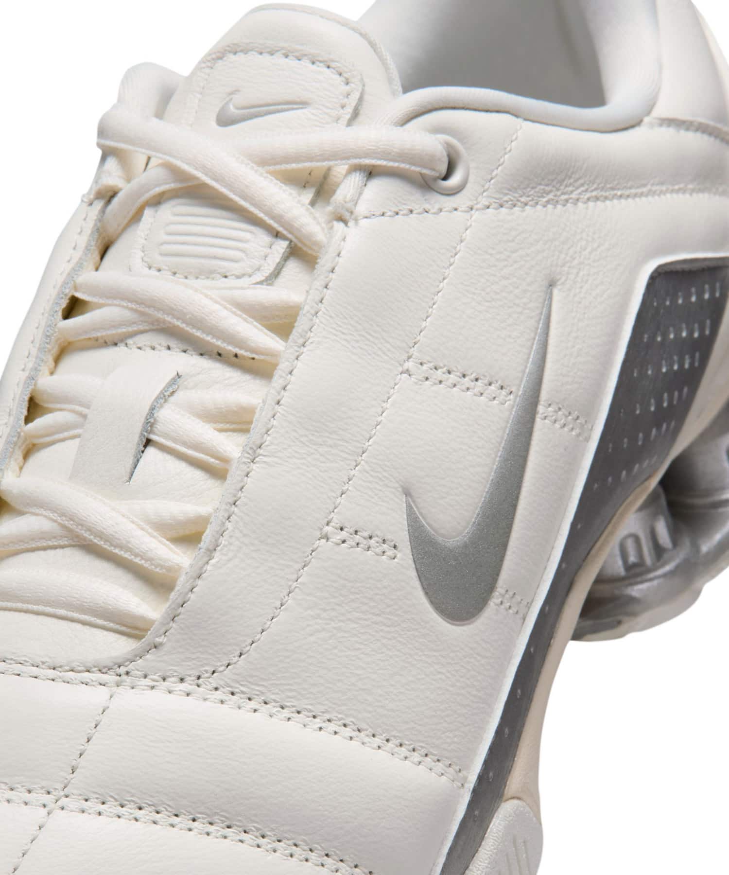 NIKE NIKE T90 SHOX MAGIA QS SAIL/METALLIC SILVER-PALE IVORY-SAILの画像
