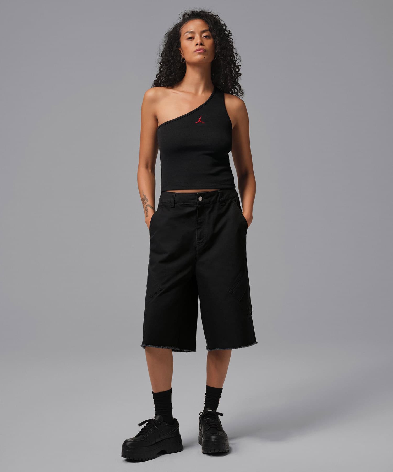 JORDAN BRAND AS W J FLT TANK SLD D2N BLACKの画像