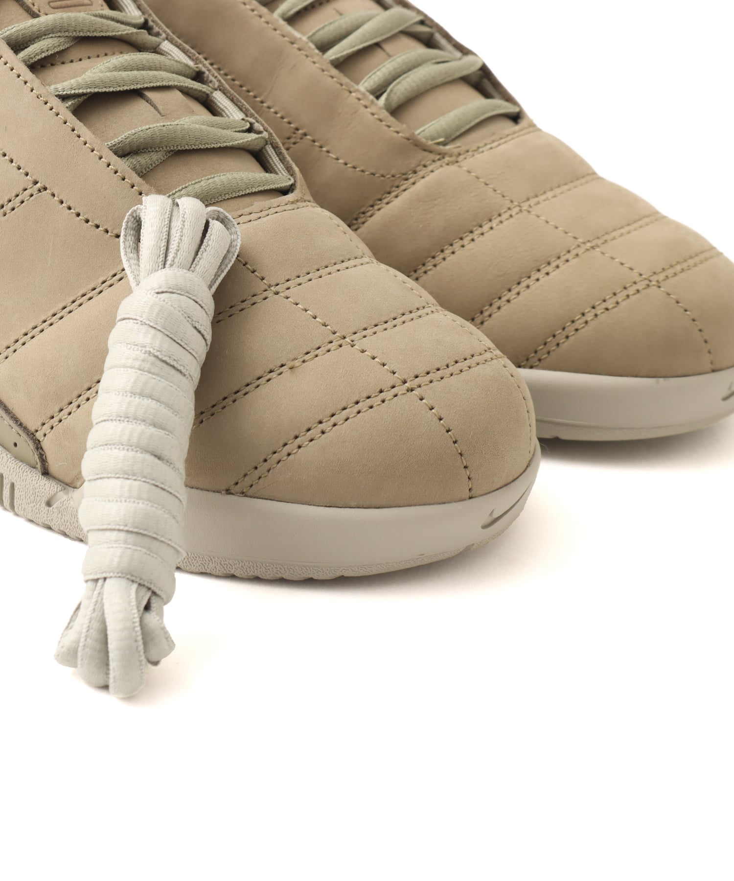 NIKE WMNS T90 SHOX MAGIA NEUTRAL OLIVE/METALLIC SILVERの画像