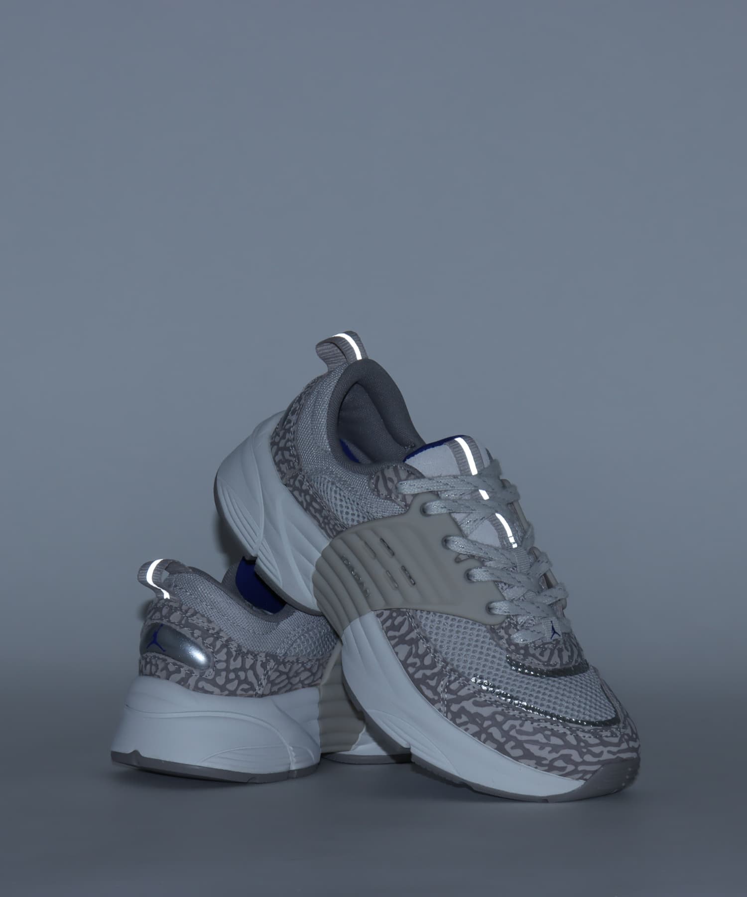 JORDAN BRAND JORDAN TRUNNER O/S GAMMA GREY/OLD ROYAL-ENIGMA STONE-SAILの画像