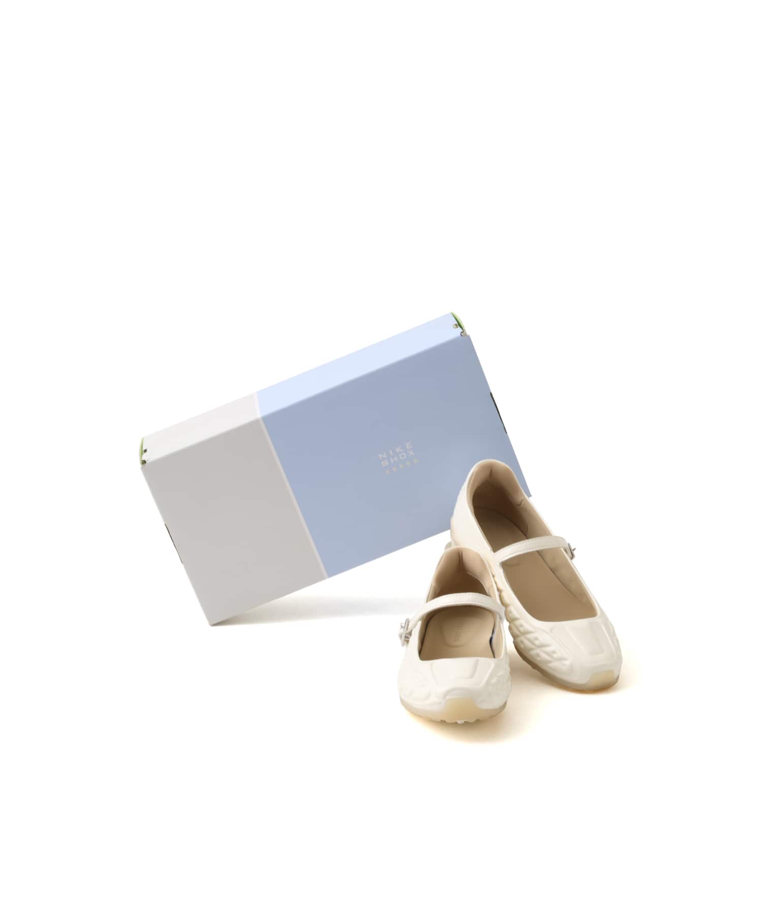 NIKE WMNS SHOX Z CALISTRA PALE IVORY/PALE IVORY-OATMEALの画像