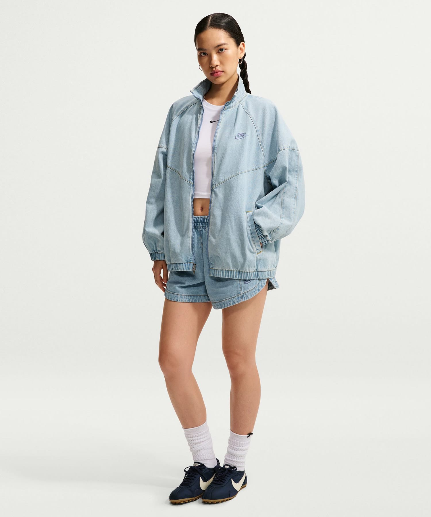 NIKE AS W NK WR DENIM SHORT BLUEの画像
