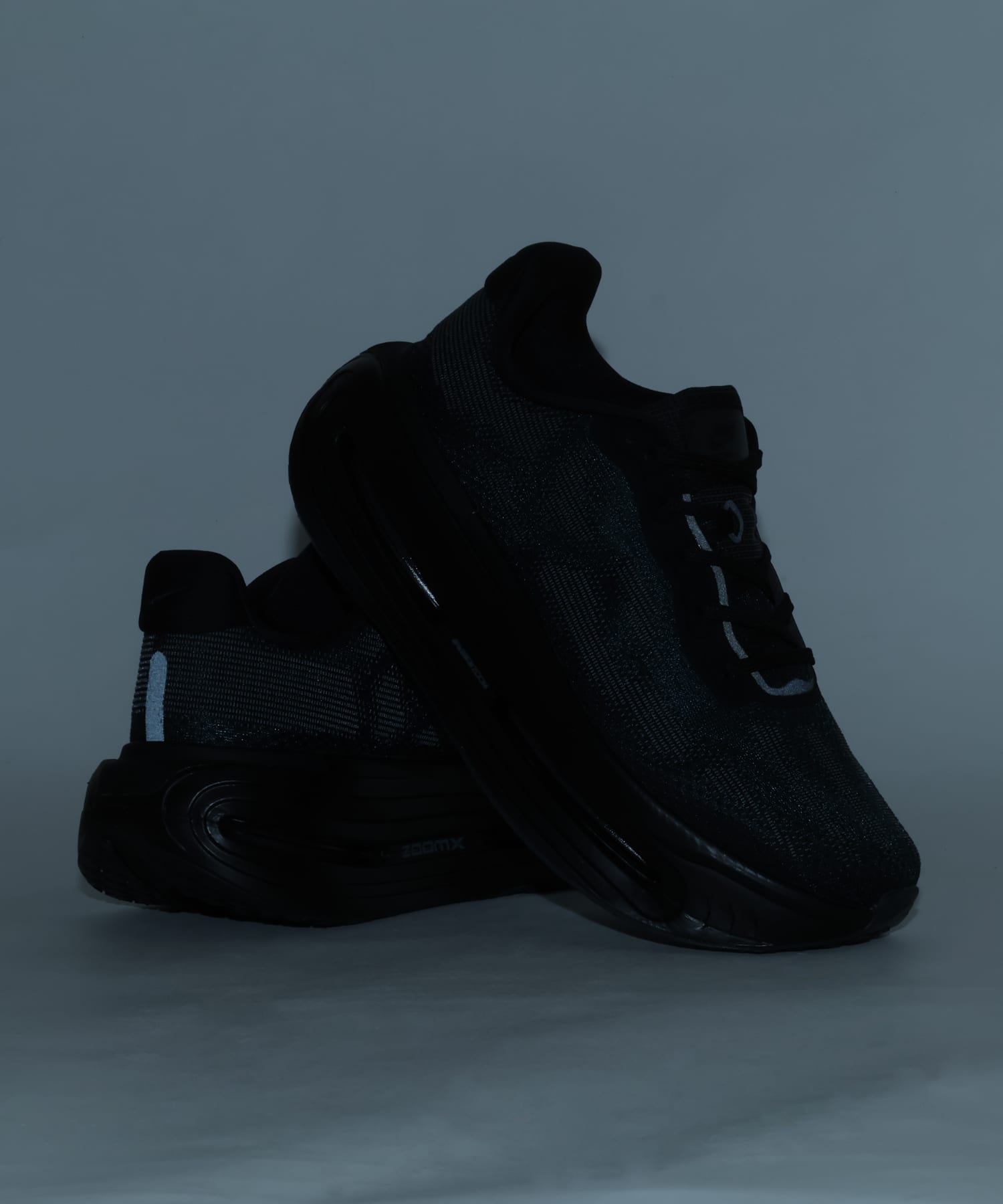 NIKE VOMERO PREMIUM SP SKEL BLACK/BLACK-IRON GREYの画像