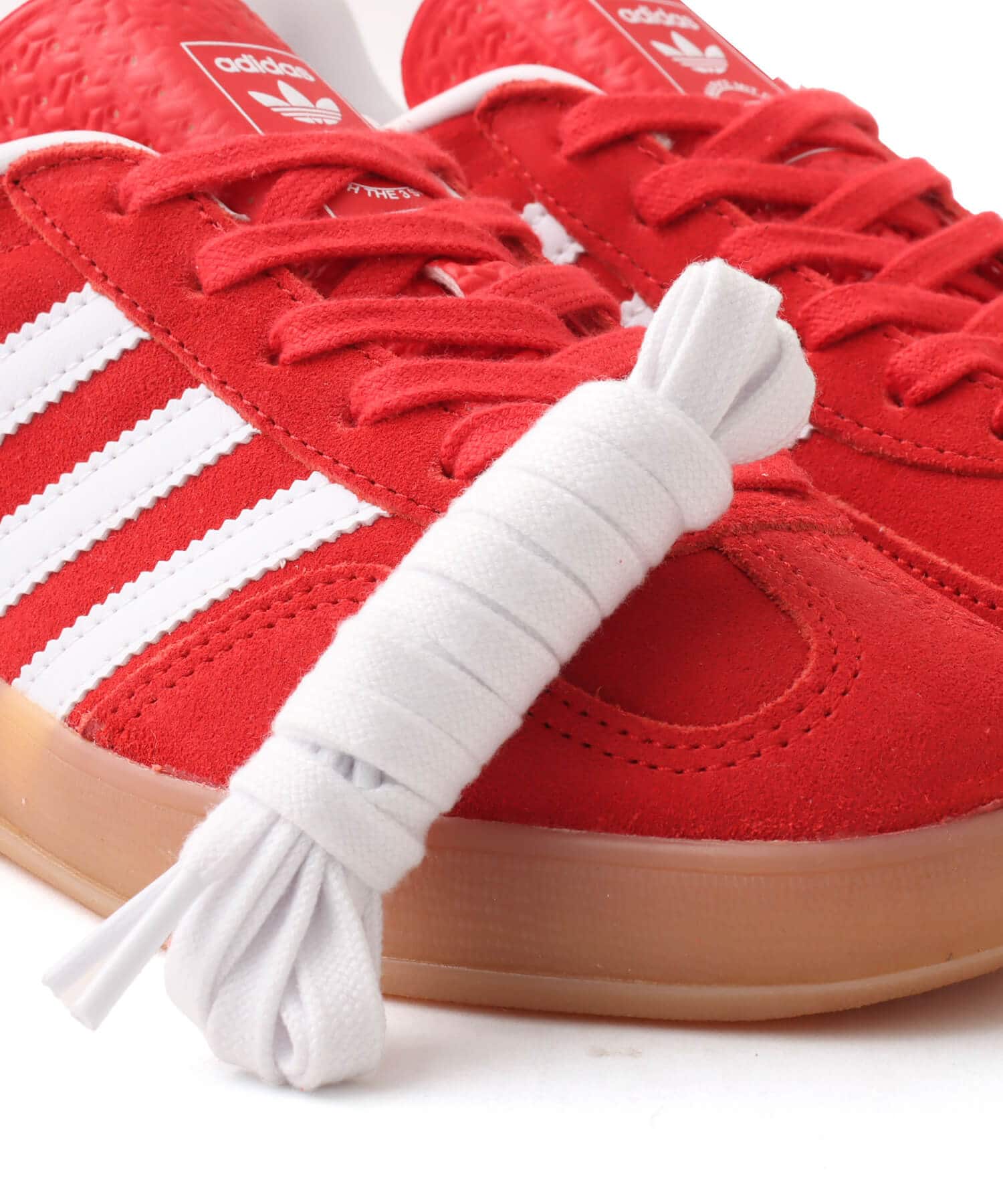 adidas GAZELLE INDOOR BETSCA/FTWWHT/GUM2の画像