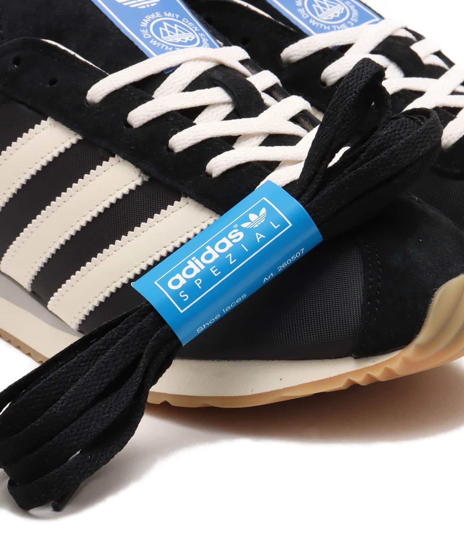 adidas PAMPANGA SPZL CORE BLACK/CHARK WHITE/OFF WHITEの画像