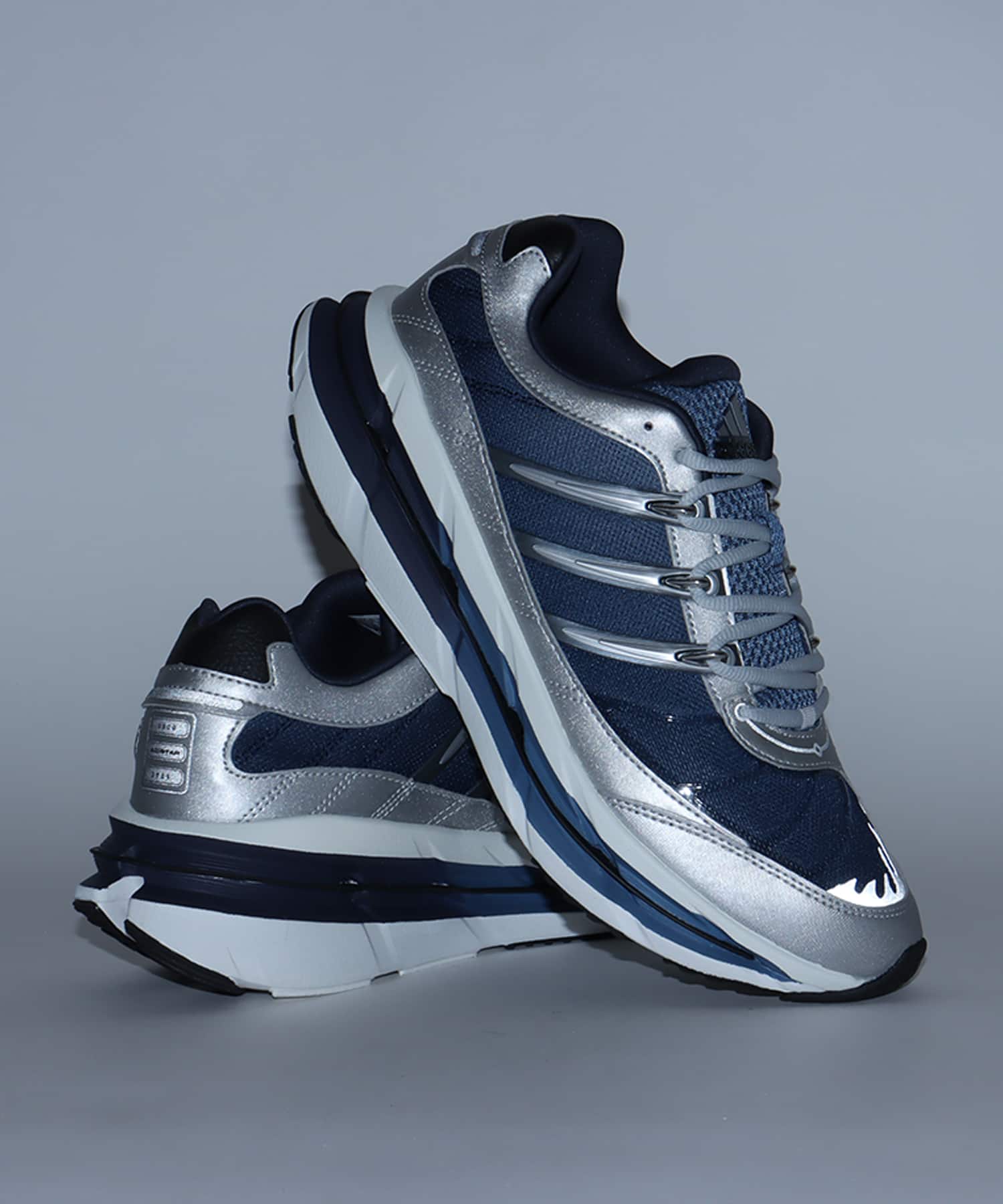 adidas ADISTAR HRMY PRLOIN/IRONMT/LEGINKの画像