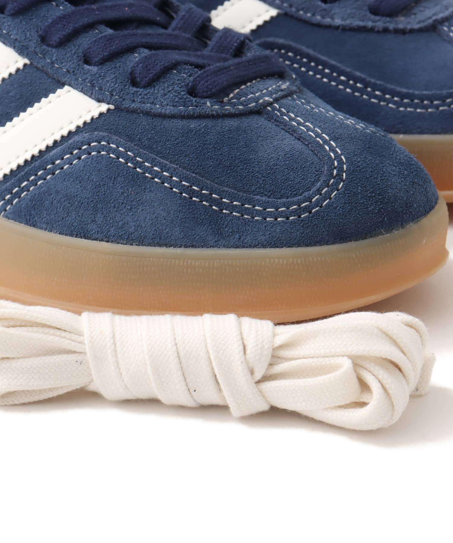 adidas GAZELLE INDOOR NINDIG/OWHITE/GOLDMTの画像