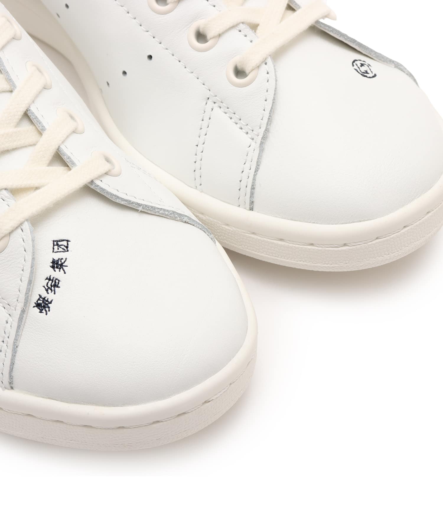 adidas CLOT STAN SMITH BEADED BY EDISON CHEN CORE WHITE/NIGHT NAVY/CORE WHITEの画像
