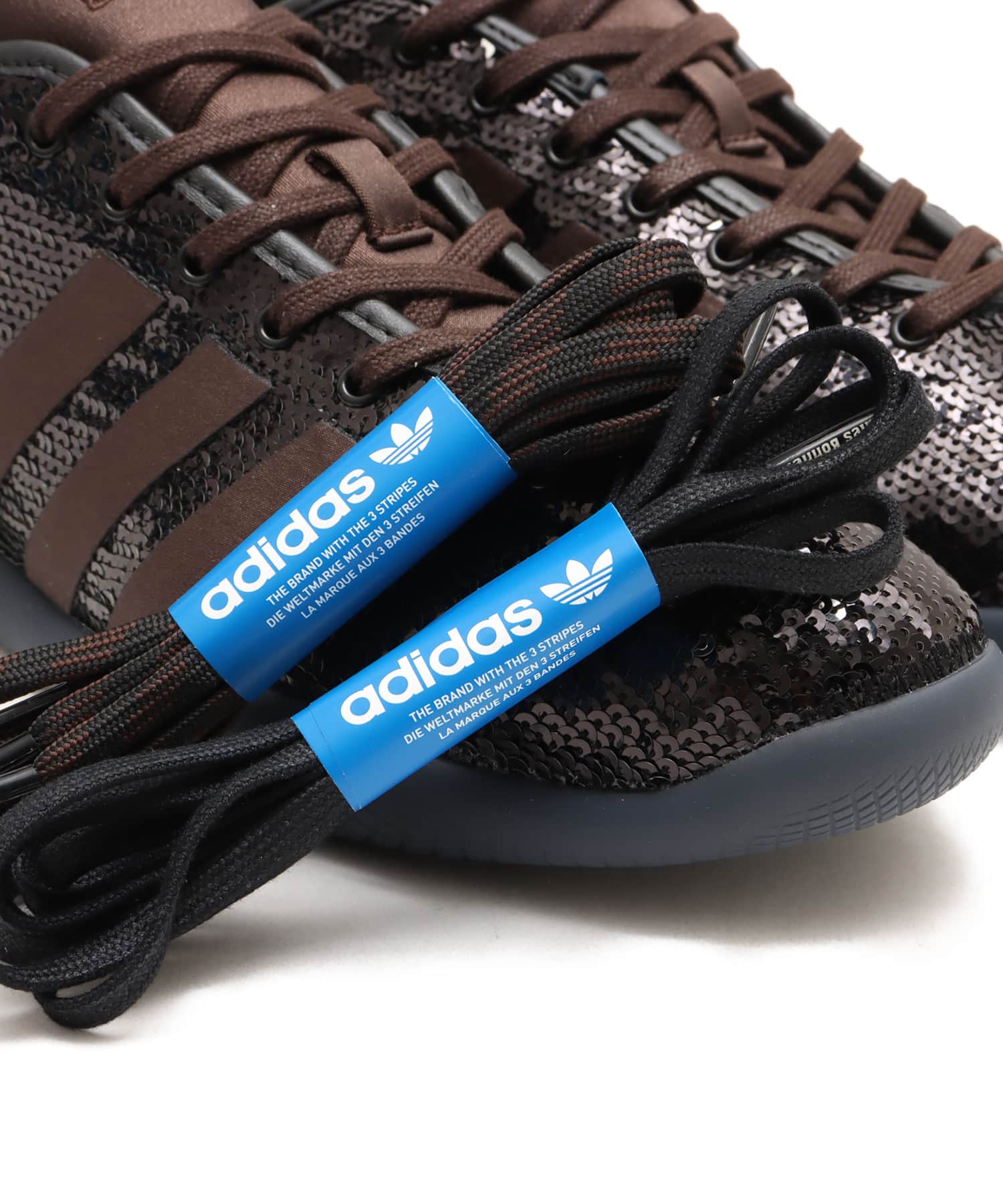adidas WALES BONNER KARINTHA LO SEQUIN CORE BLACK/SILVER METALLIC/DARK BROWNの画像