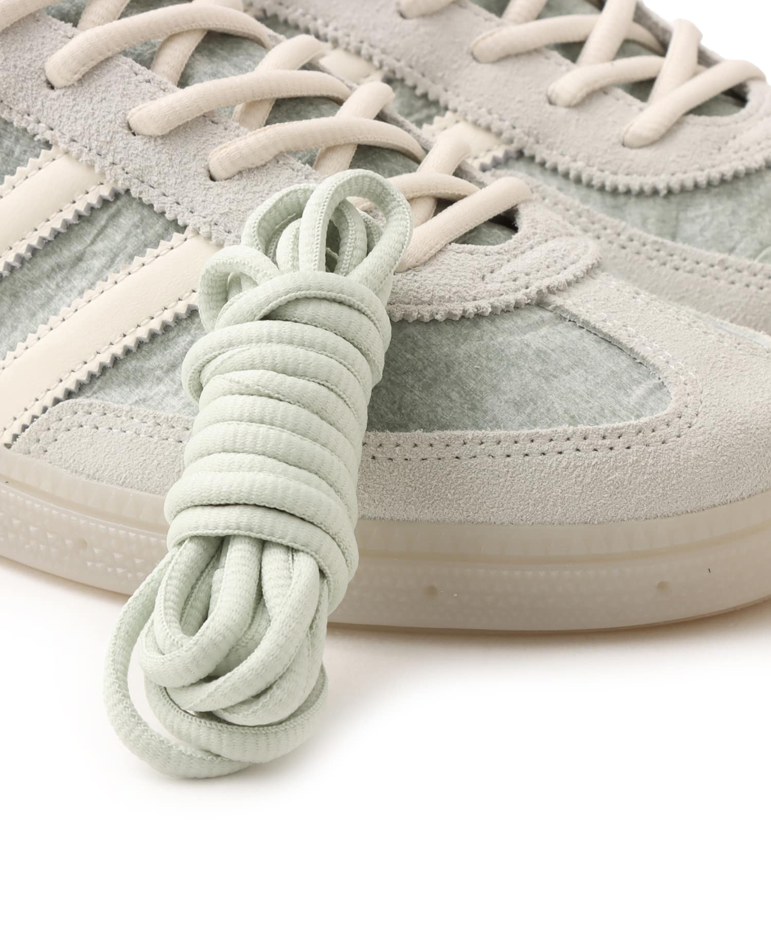 adidas HANDBALL SPEZIAL SUPCOL/OWHITE/ORBGRYの画像