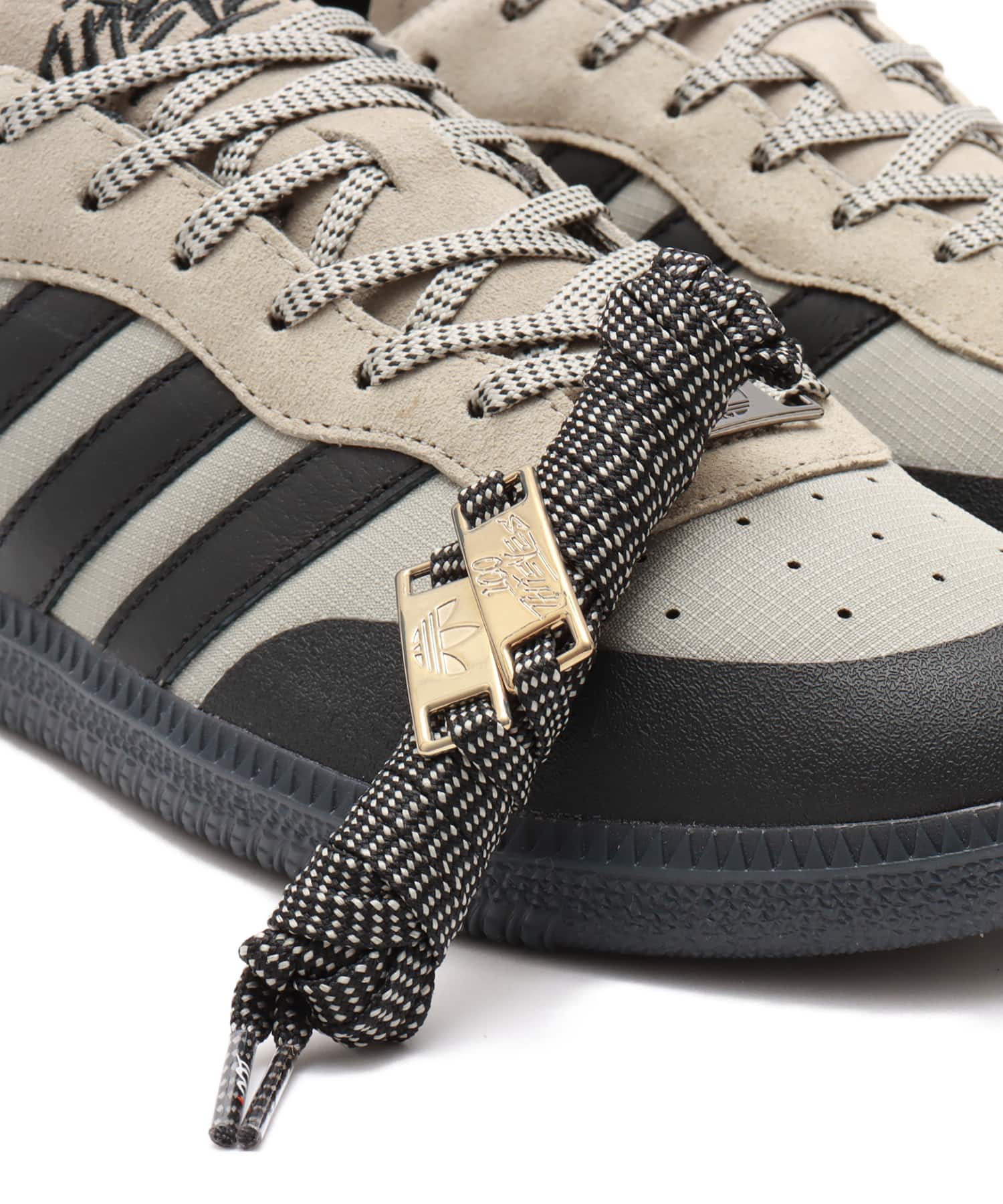adidas 100 THIEVES PALOS HILLS SILVER PEBBLE/CORE BLACK/FOOT WEAR WHITEの画像