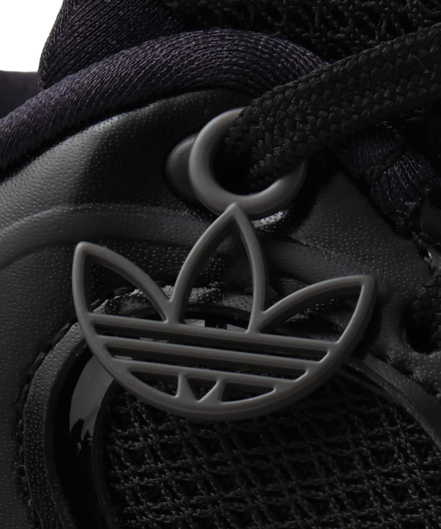 adidas OZVENUZ W CBLACK/CHACOA/CWHITEの画像