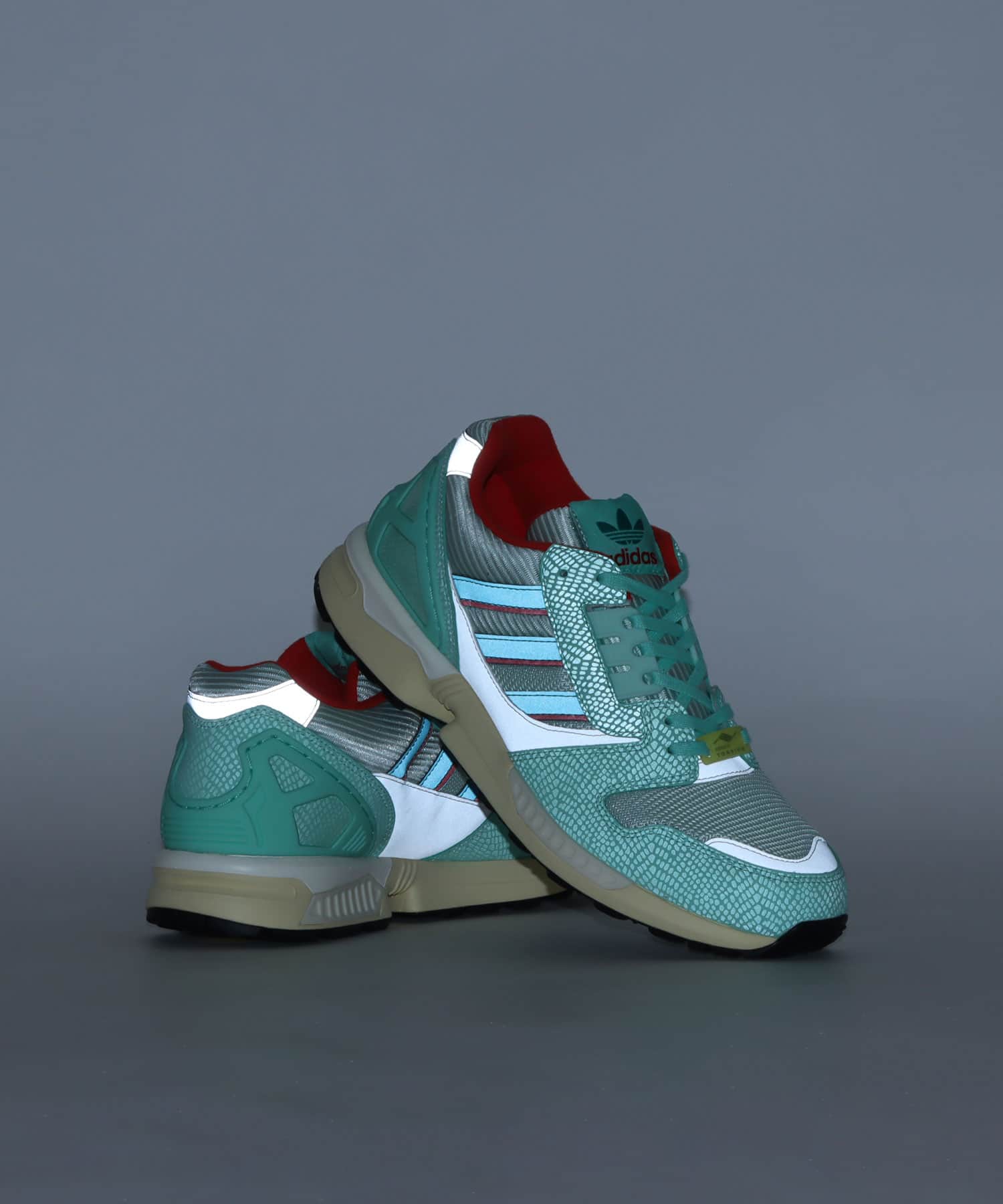adidas ZX 8000 atmos G-SNK11 "Hydra" BAHMIN/ACTTEA/FROBLUの画像