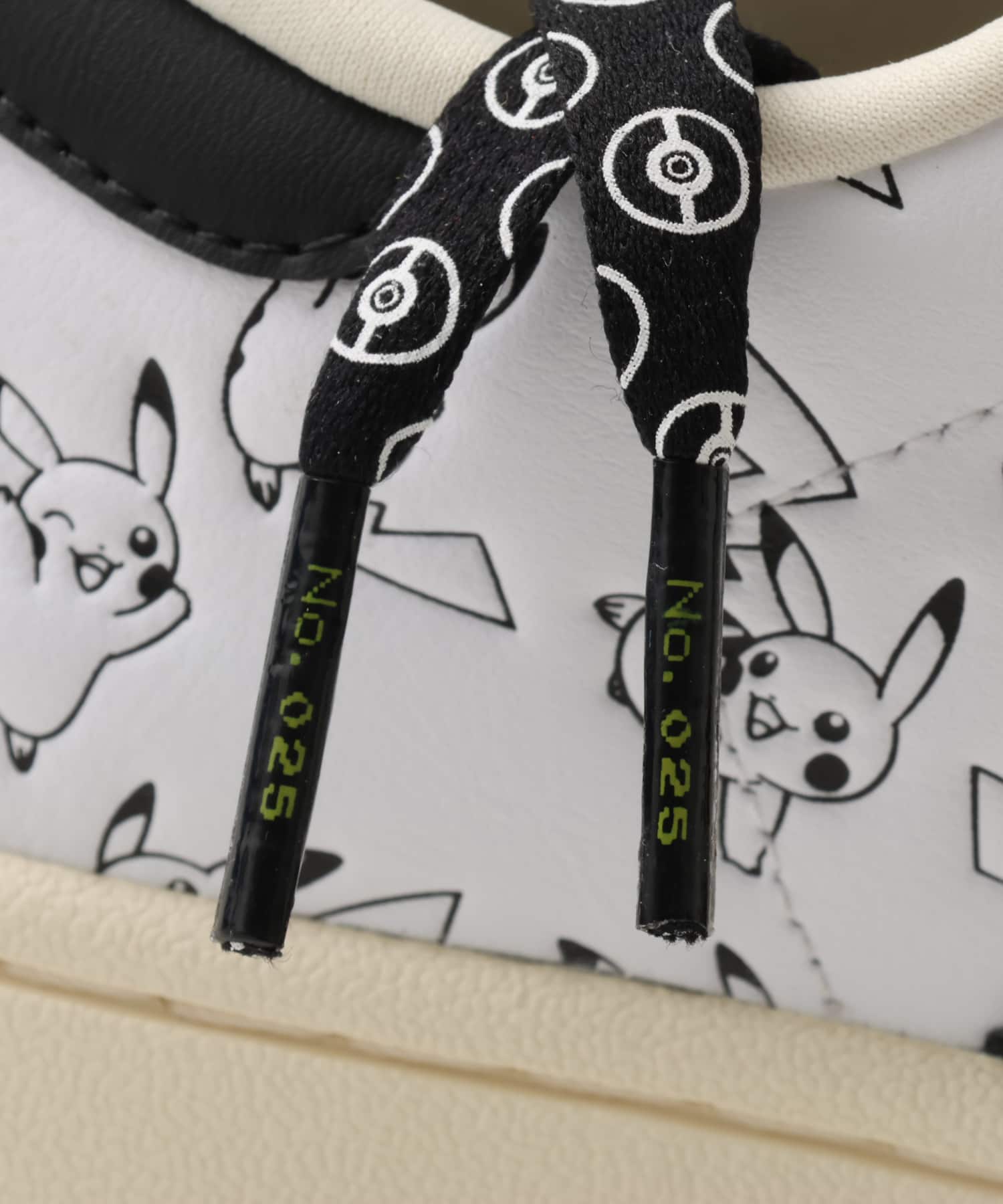 adidas POKEMON SUPERSTAR II FTWWHT/CBLACK/GOLDMTの画像