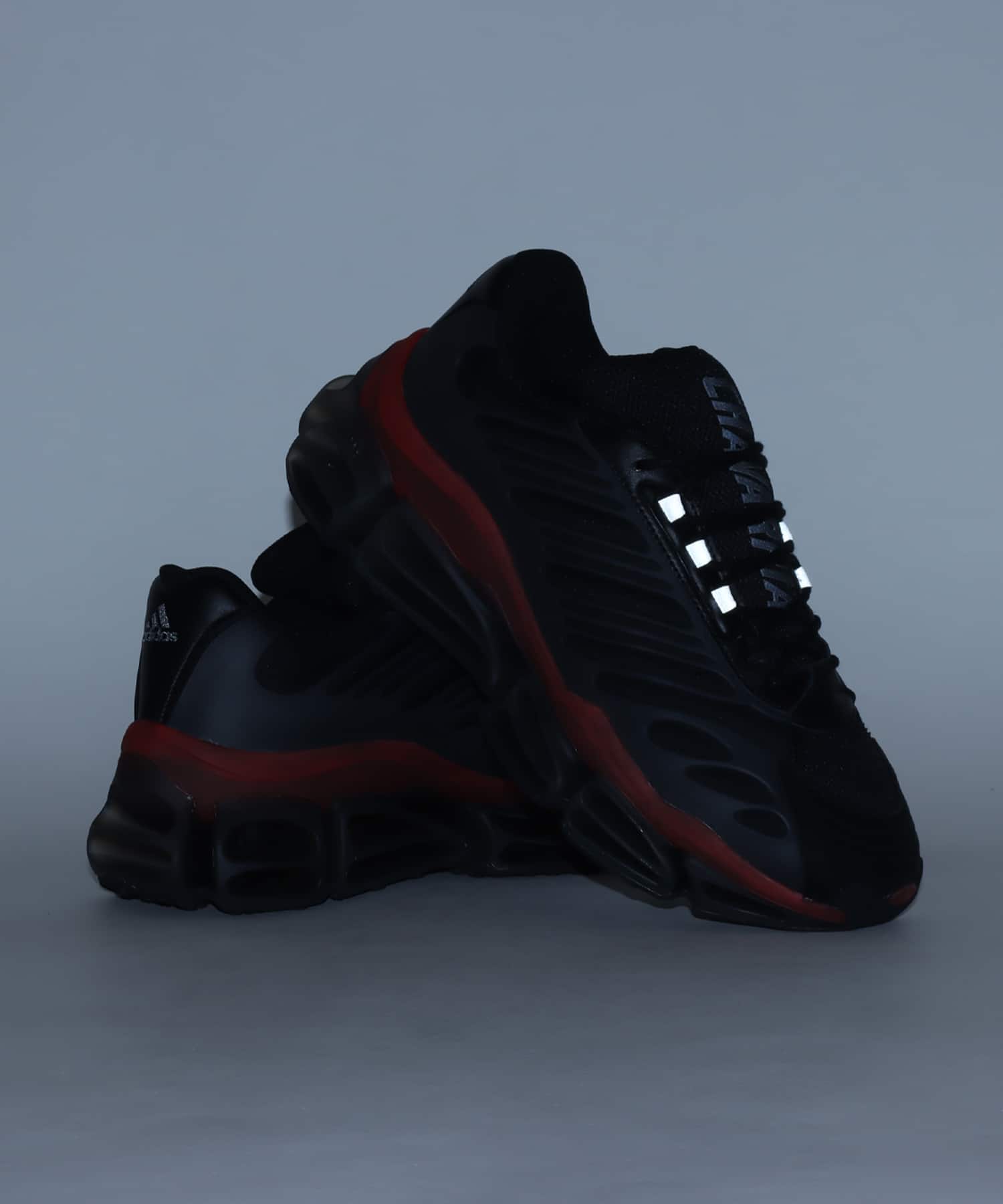 adidas CHAVARRIA MEGARIDE AG XL CBLACK/CBLACK/REDの画像