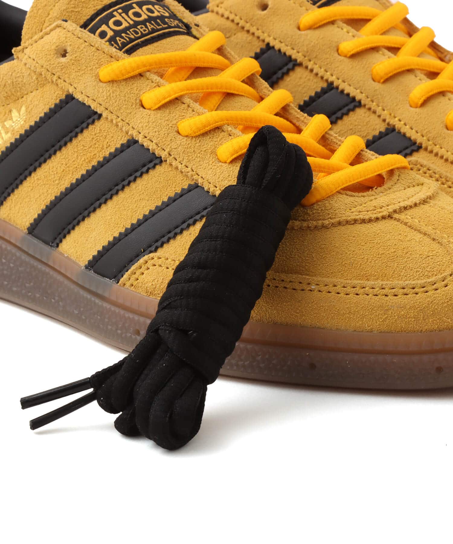 adidas HANDBALL SPEZIAL CREYEL/GUM5/CBLACKの画像