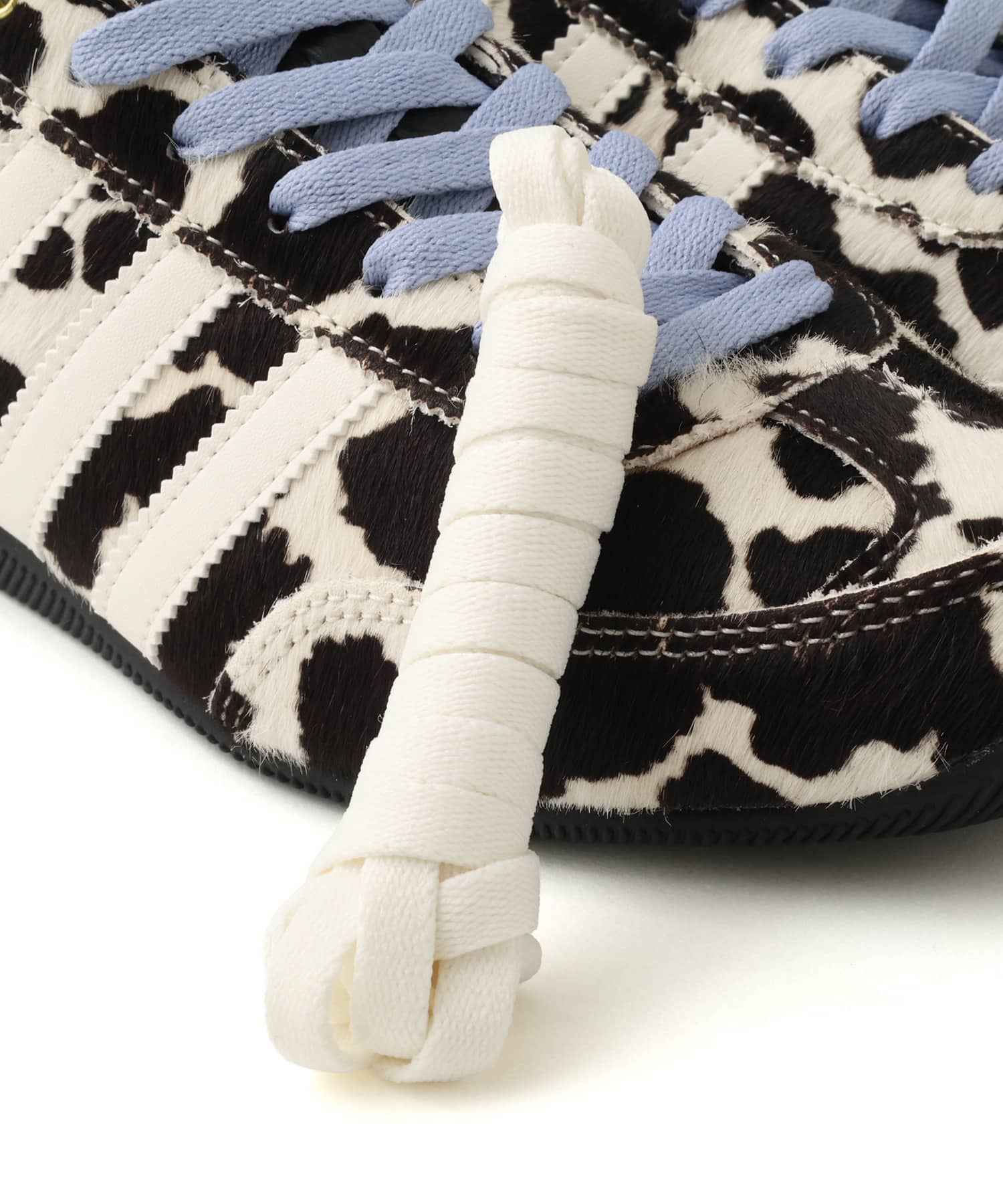 adidas JAPAN W CBLACK/CREWHT/GOLDMTの画像