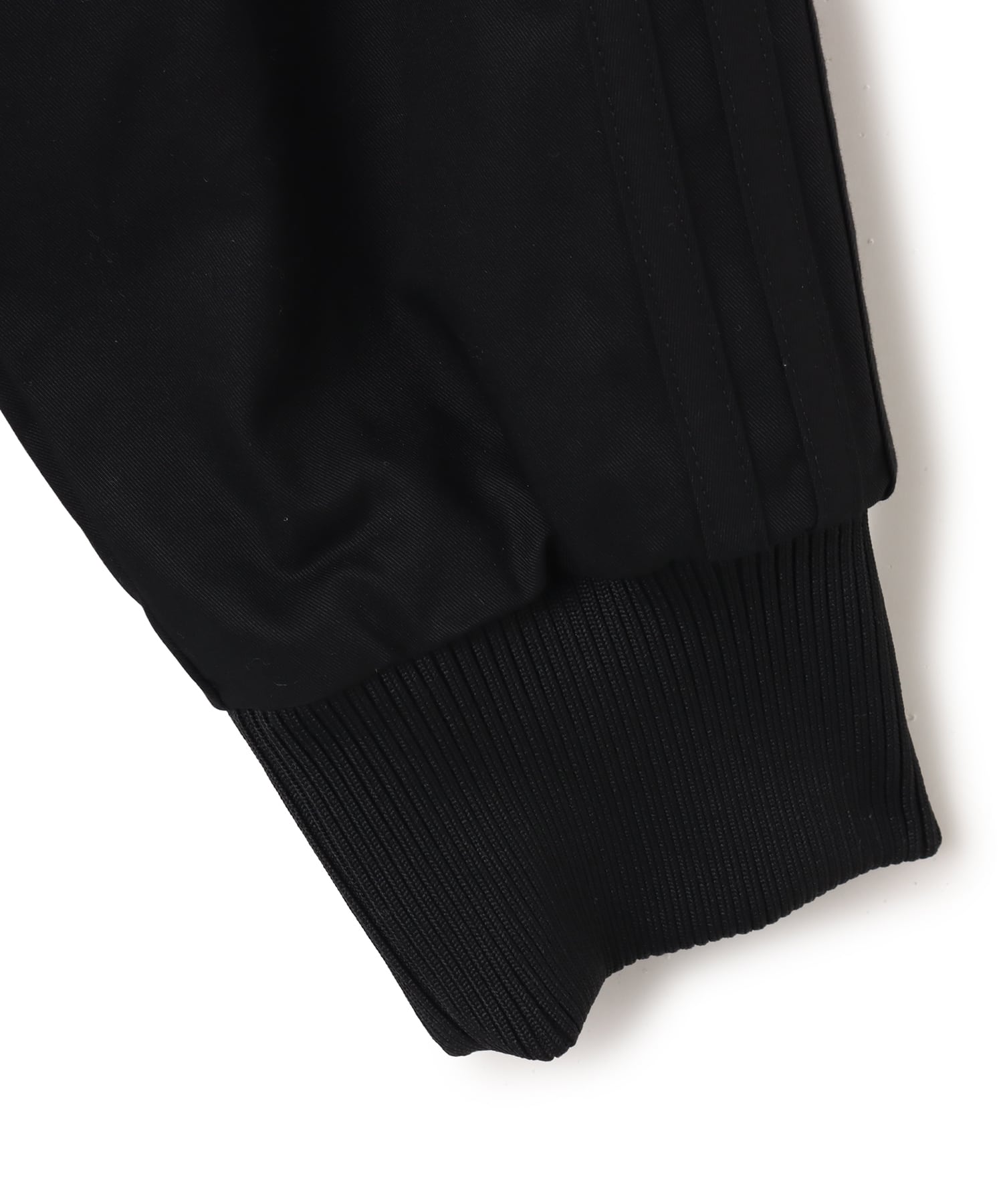 adidas FIREBIRD JACKET ブラック/カーボンの画像