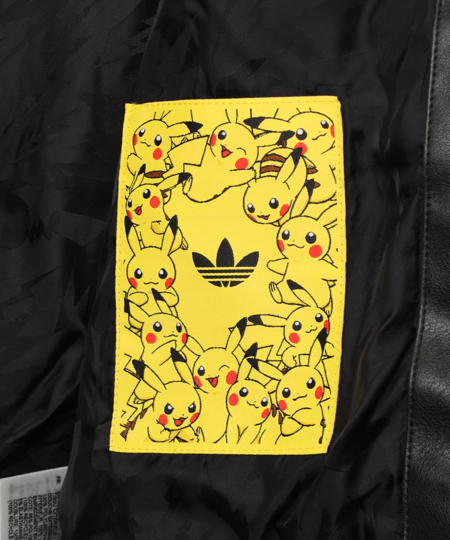 adidas POKEMON PLEATHER JACKET ブラックの画像