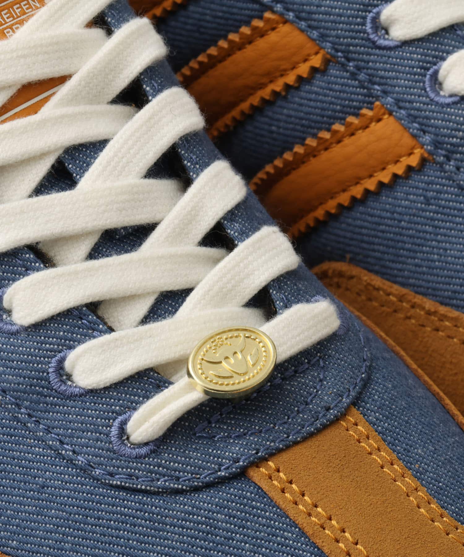 adidas SAMBA OG TOY STORY CREBLU/CREYEL/OWHITEの画像