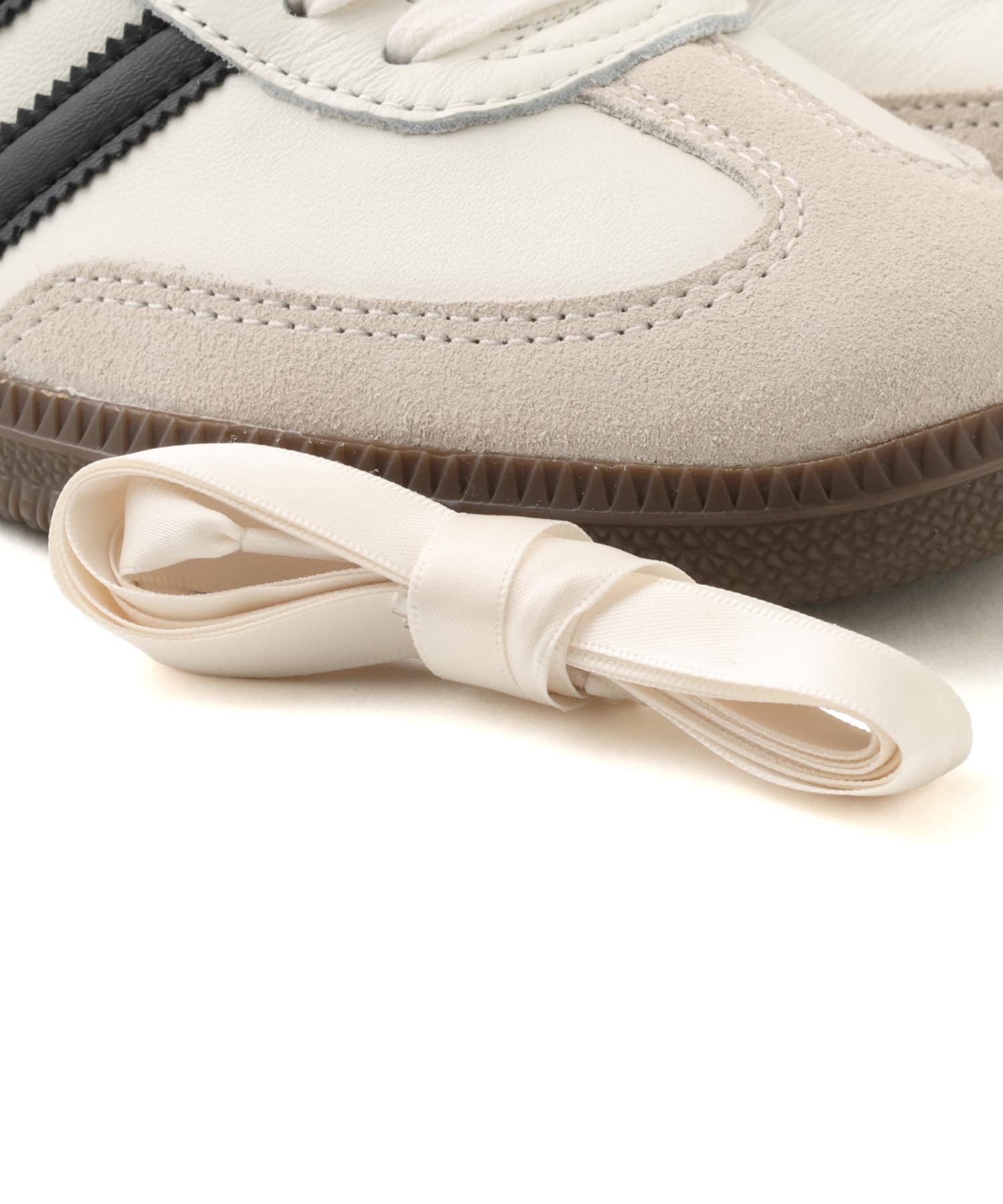 adidas SAMBA OG MULE W CLOWHI/CBLACK/GUM5の画像