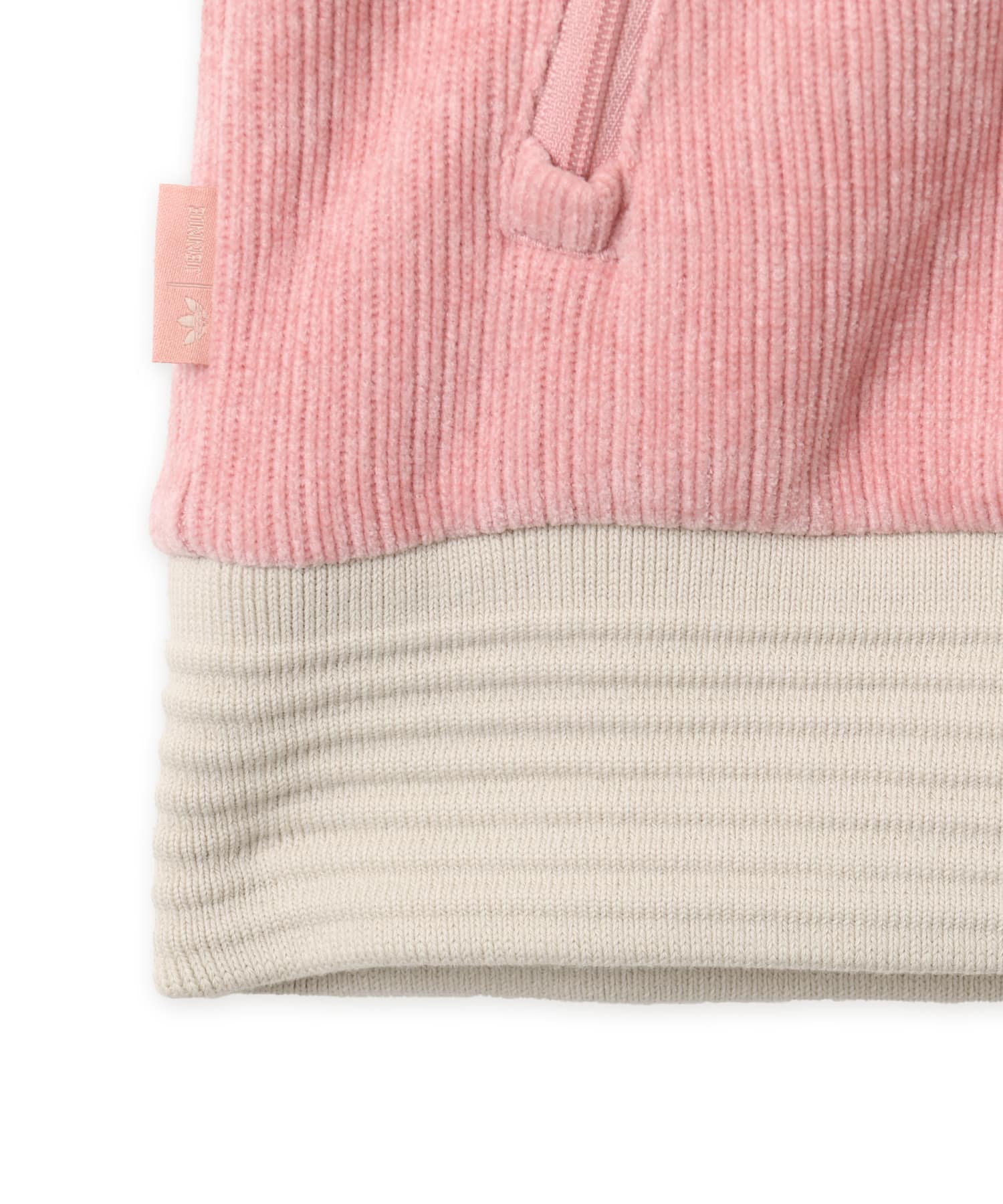 adidas JENNIE FAN OG TRACK TOP ワンダーモーブの画像