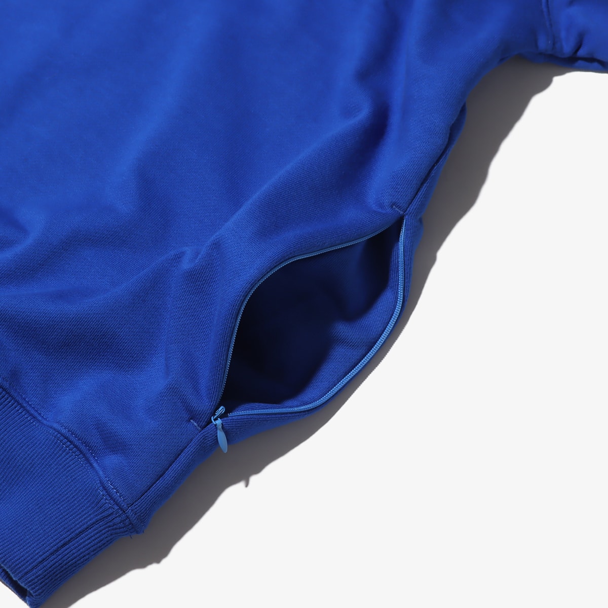 atmos Oval Logo Crewneck Sweatshirt BLUEの画像