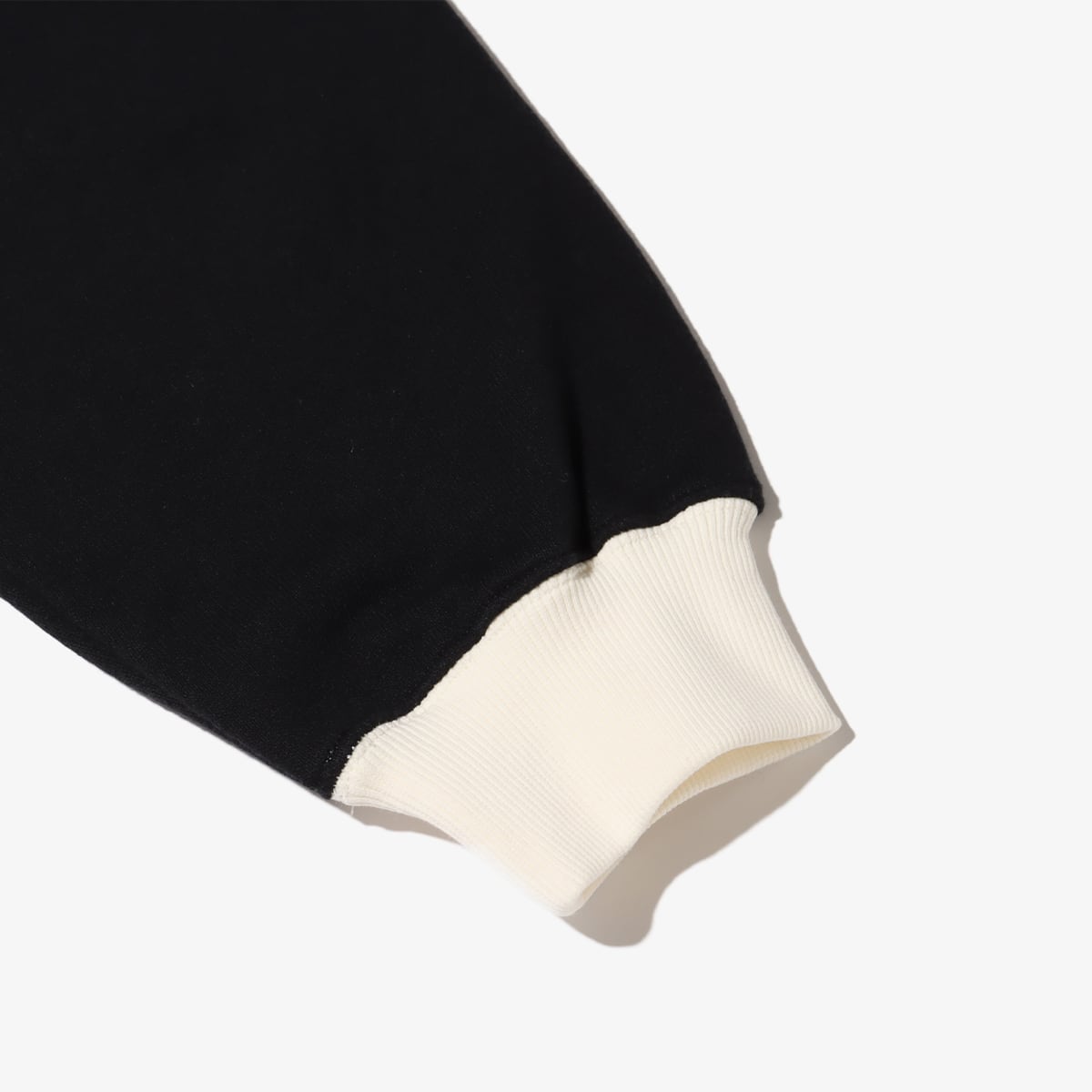 atmos Ringer Sweatshirt BLACKの画像