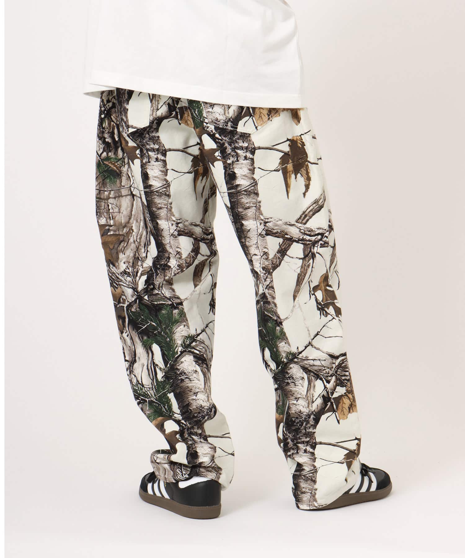atmos Tree Camo Pattern Baggy Pants WHITE CAMOUFLAGEの画像