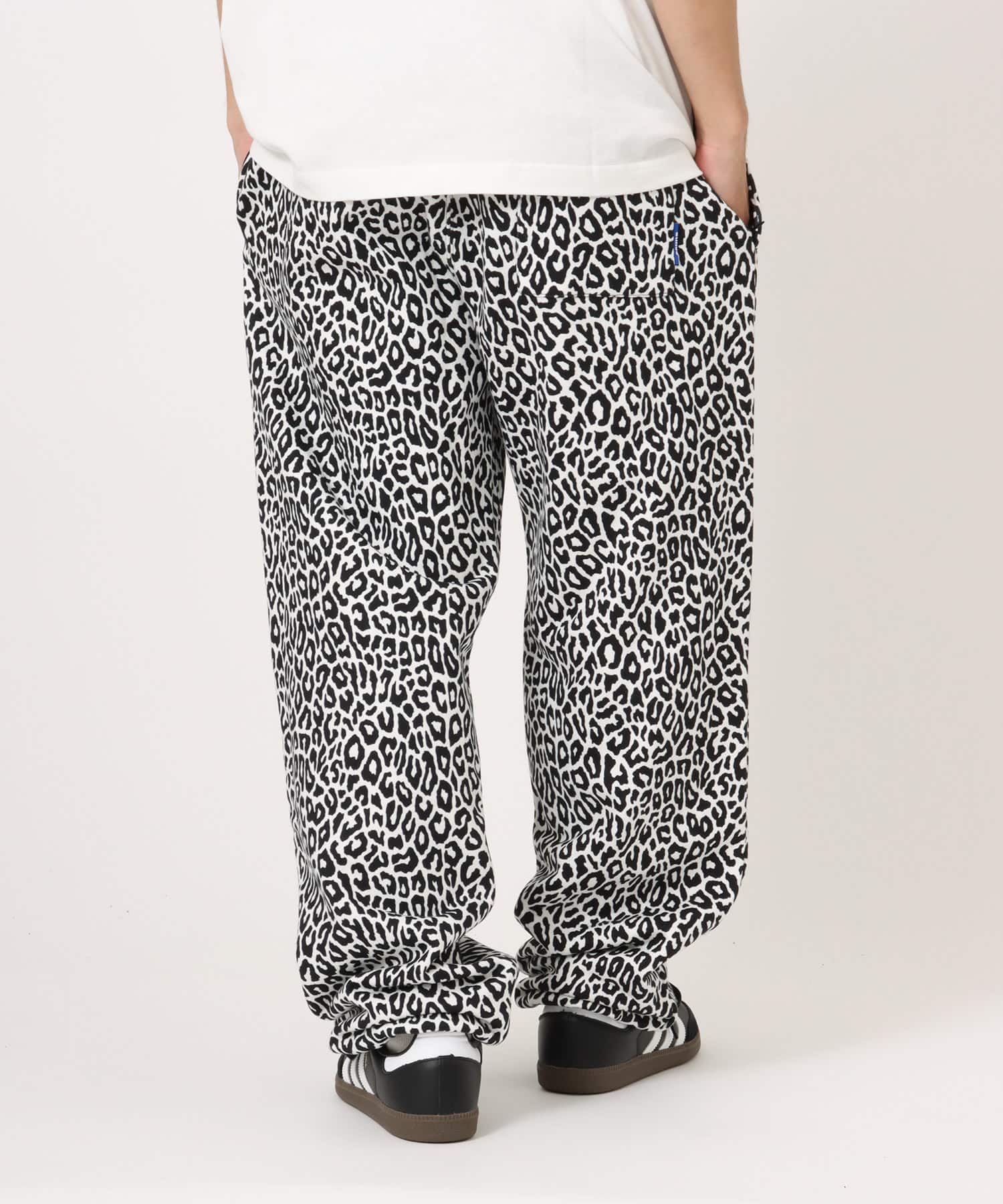 atmos Embroidery Classic Logo Sweat Pants BLACK LEOPARDの画像