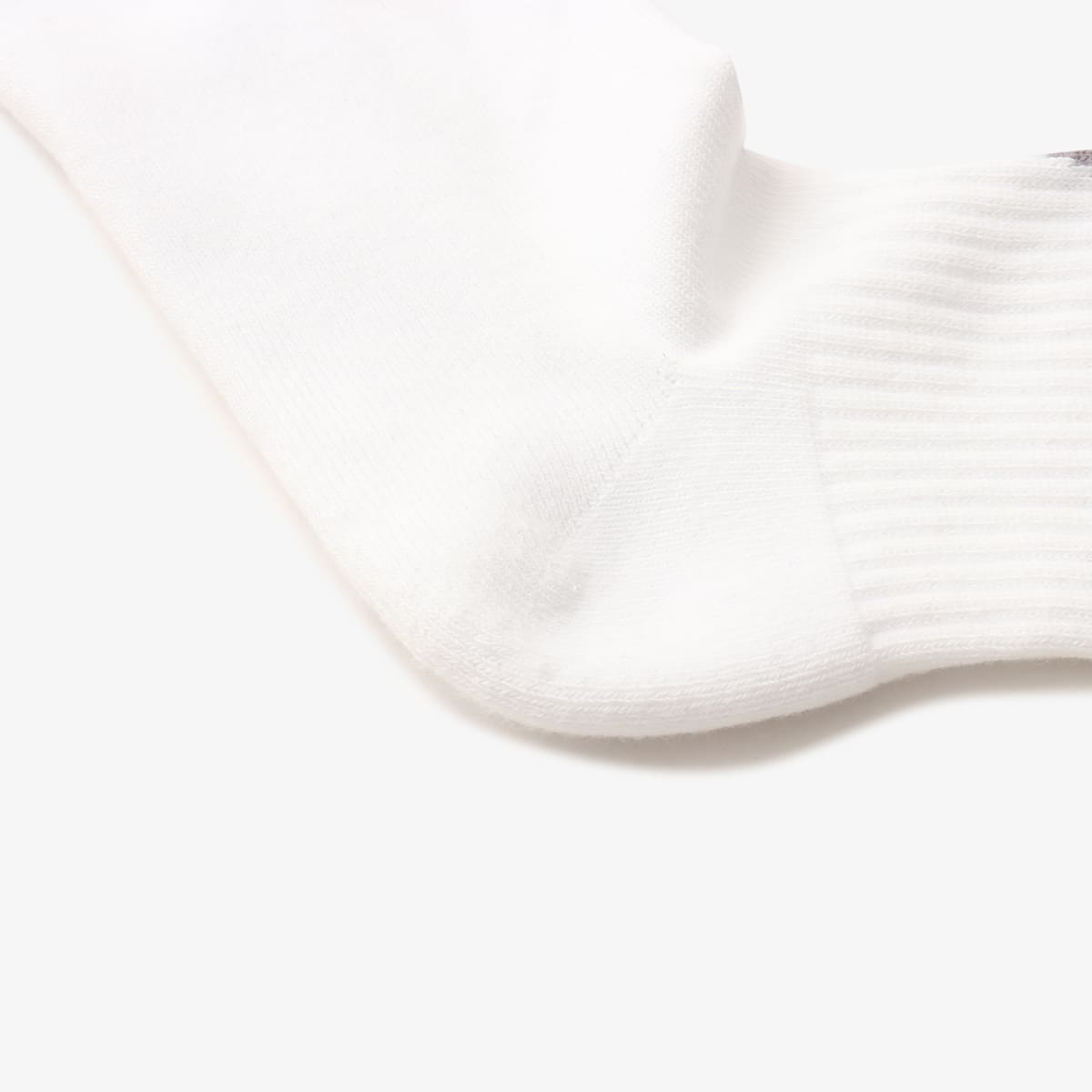 UMBRO x atmos Jacquard Logo Socks WHITEの画像