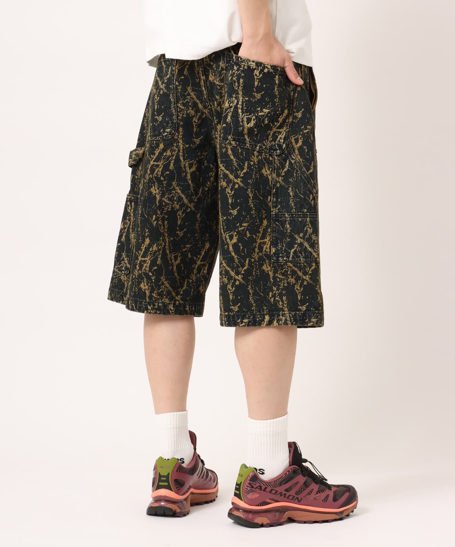 atmos Tree Camouflage Print Denim Short Pants BROWNの画像